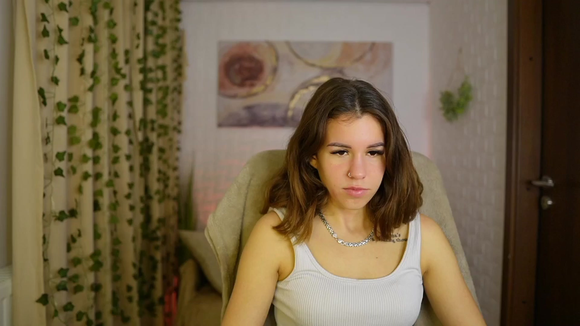 Gallery image thumbnail from Alyssa_Hall's myfreecams stream on, 11/16/2024, 16:01 image 13 of 20