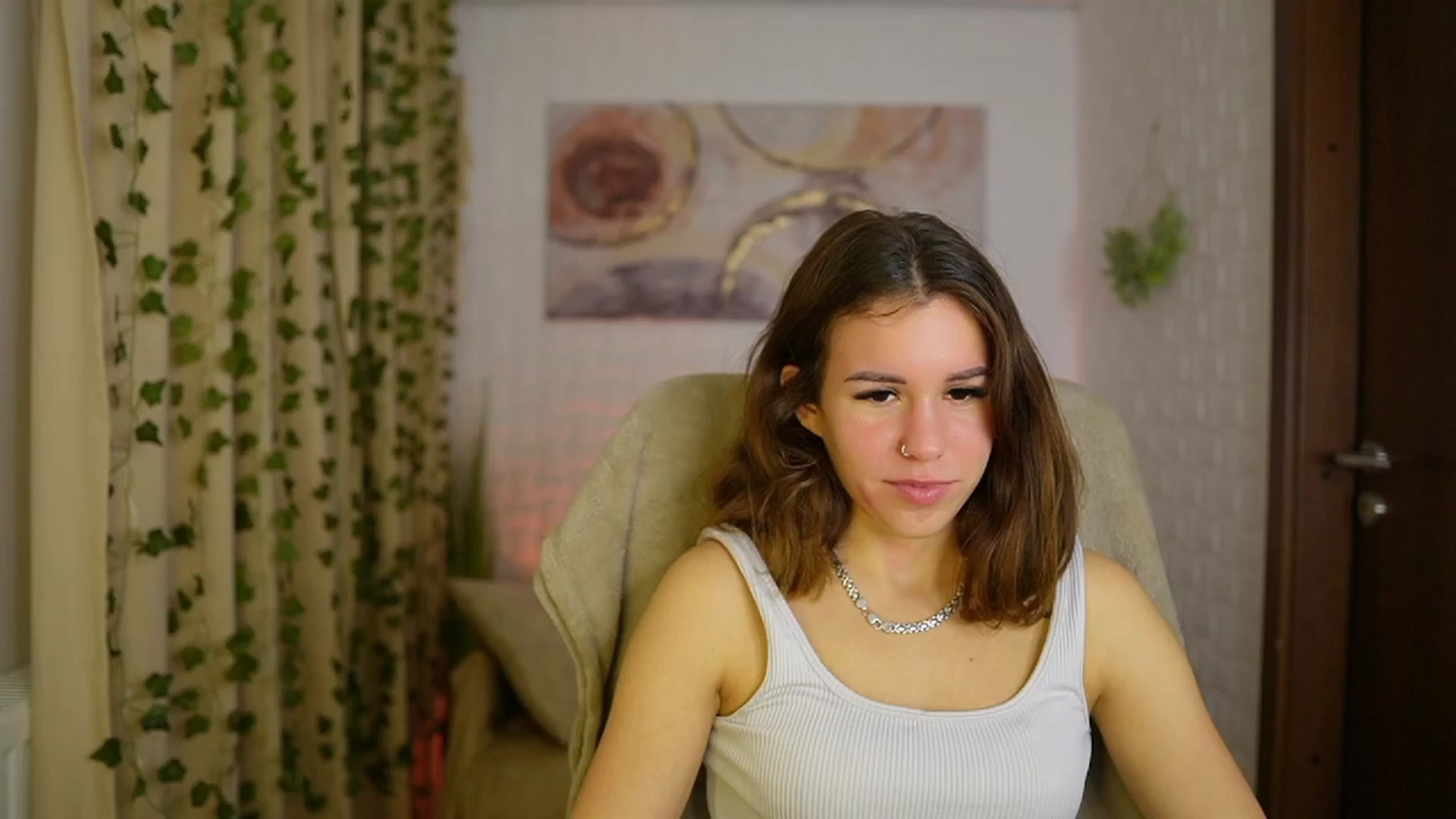 Gallery image thumbnail from Alyssa_Hall's myfreecams stream on, 11/16/2024, 16:01 image 11 of 20