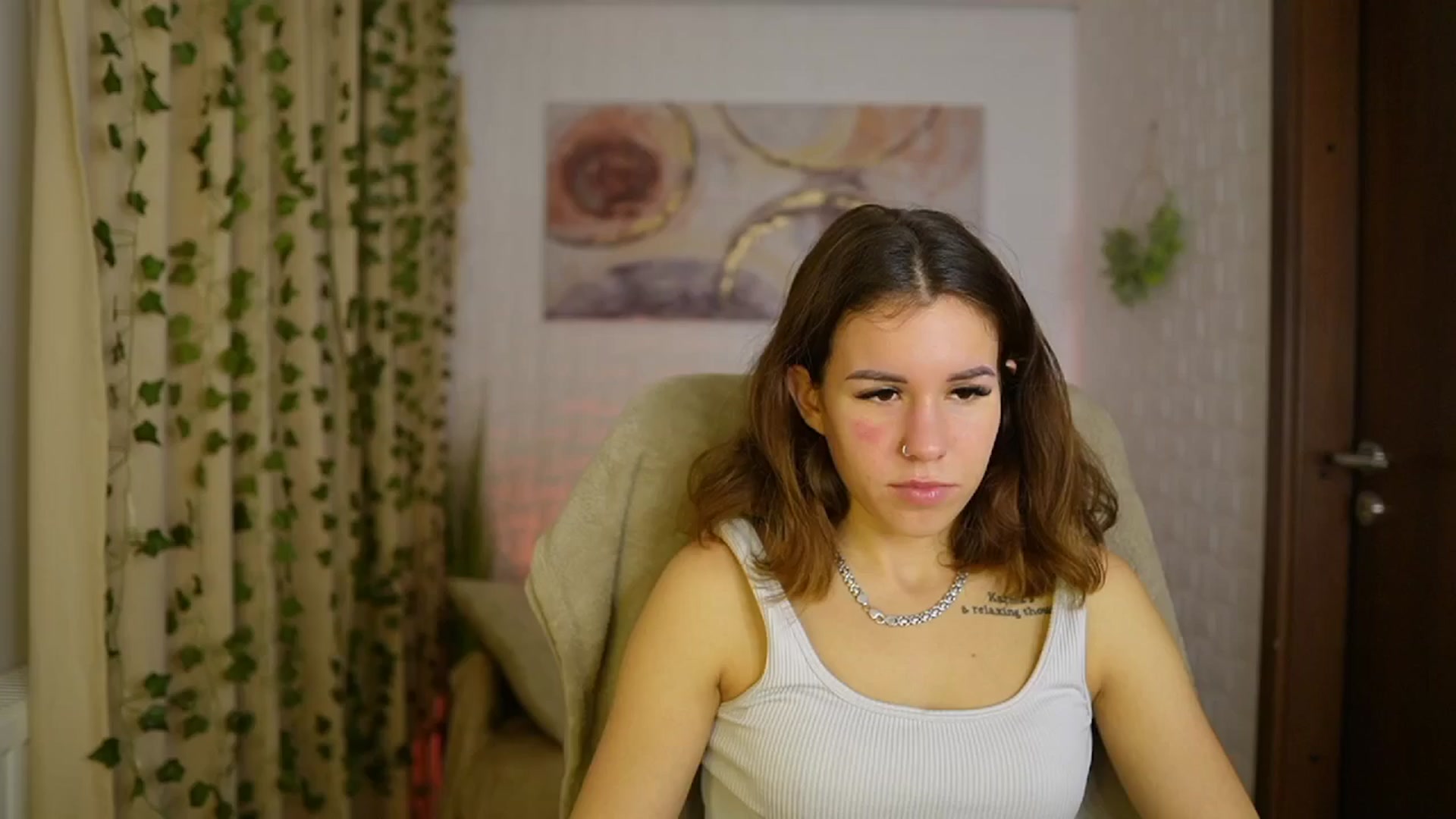 Gallery image thumbnail from Alyssa_Hall's myfreecams stream on, 11/16/2024, 16:01 image 19 of 20
