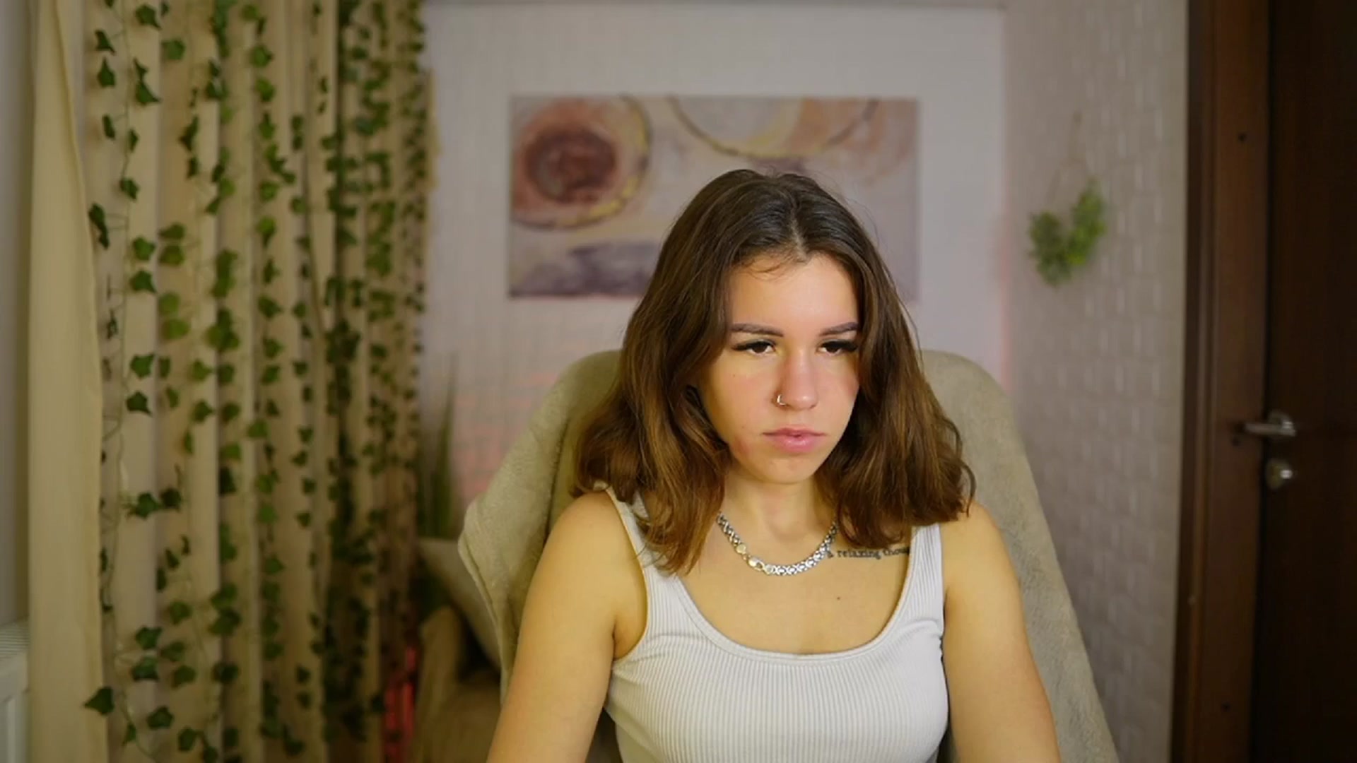 Gallery image thumbnail from Alyssa_Hall's myfreecams stream on, 11/16/2024, 16:01 image 12 of 20