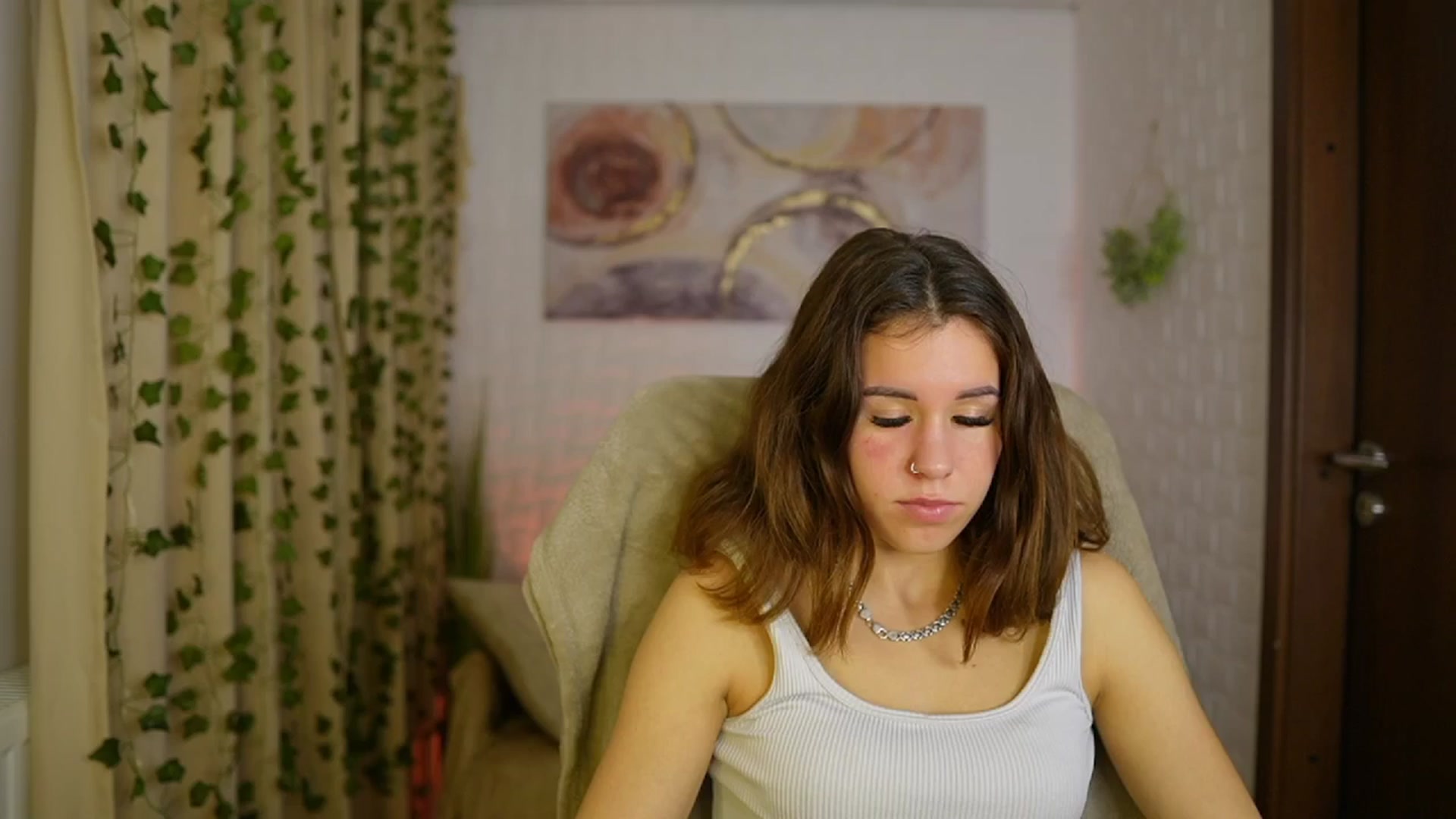 Gallery image thumbnail from Alyssa_Hall's myfreecams stream on, 11/16/2024, 16:01 image 20 of 20