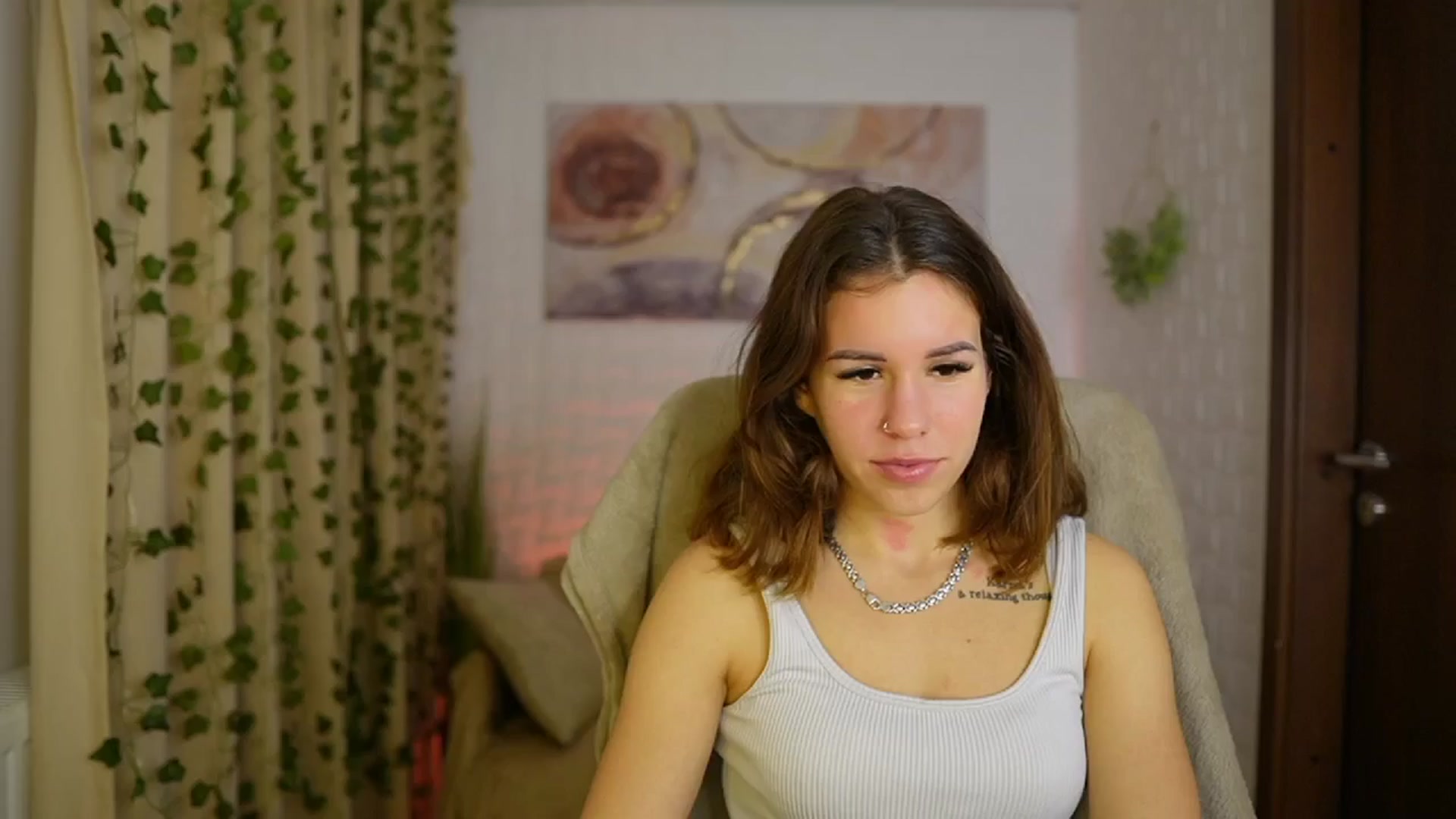 Gallery image thumbnail from Alyssa_Hall's myfreecams stream on, 11/16/2024, 16:01 image 7 of 20