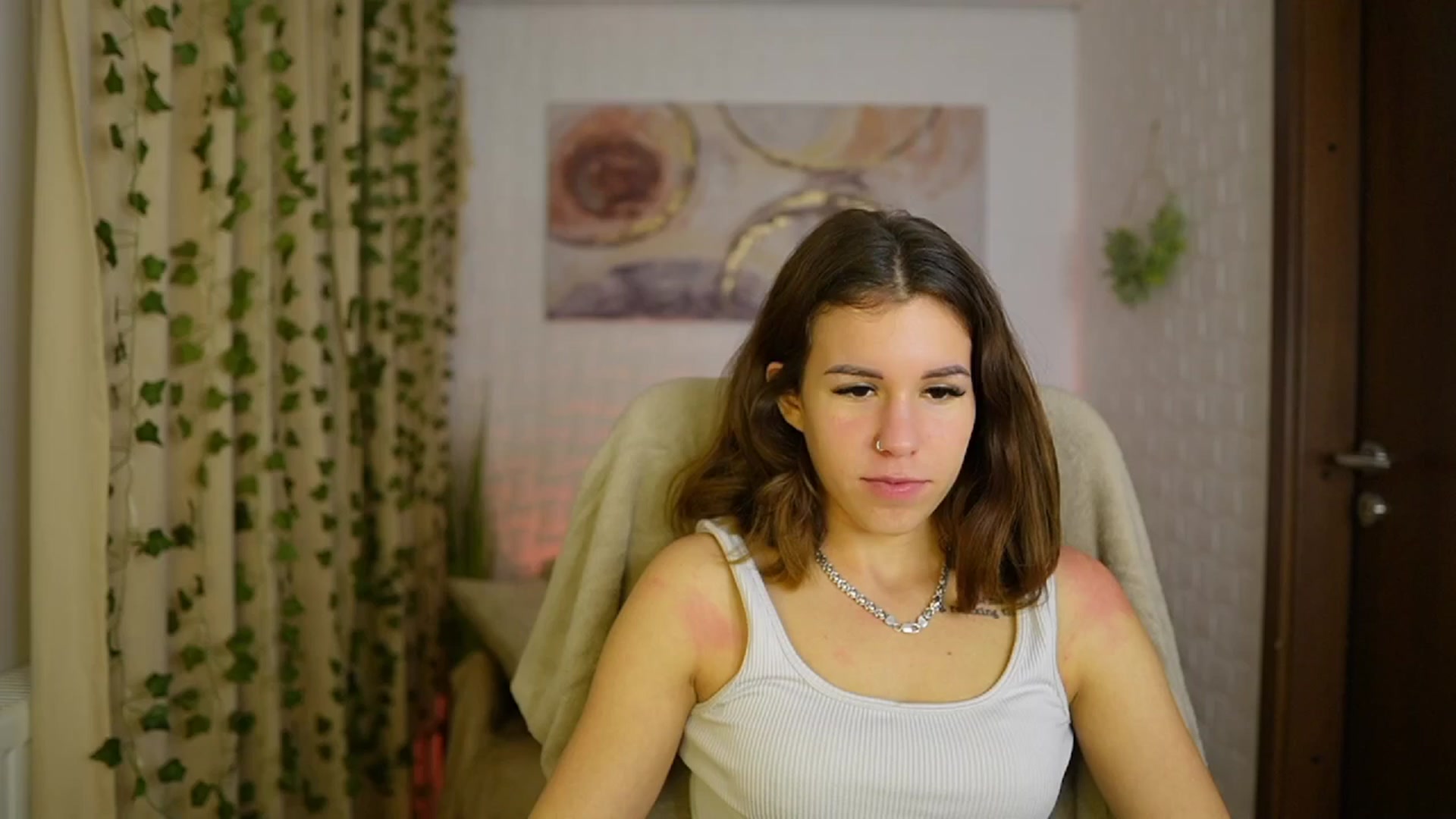 Gallery image thumbnail from Alyssa_Hall's myfreecams stream on, 11/16/2024, 17:21 image 7 of 20