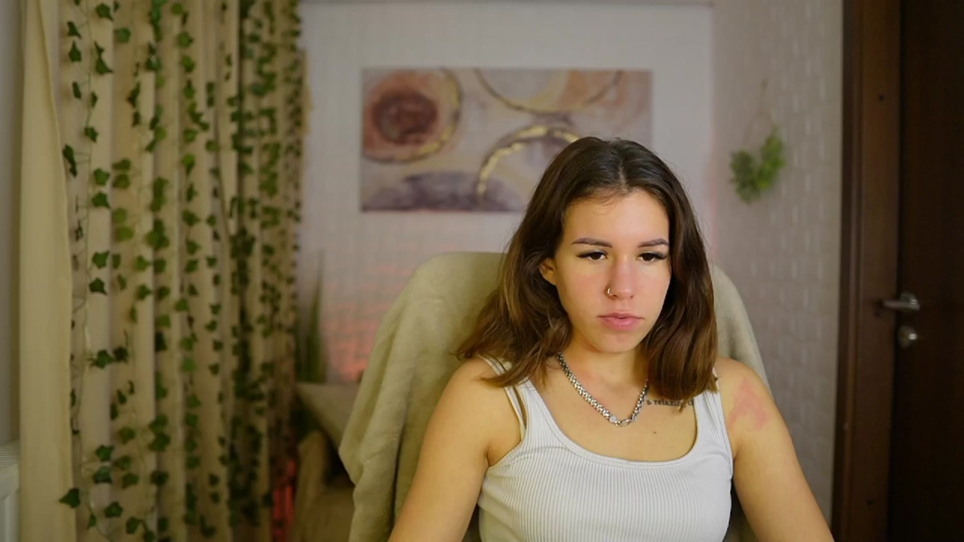 Gallery image thumbnail from Alyssa_Hall's myfreecams stream on, 11/16/2024, 17:21 image 1 of 20