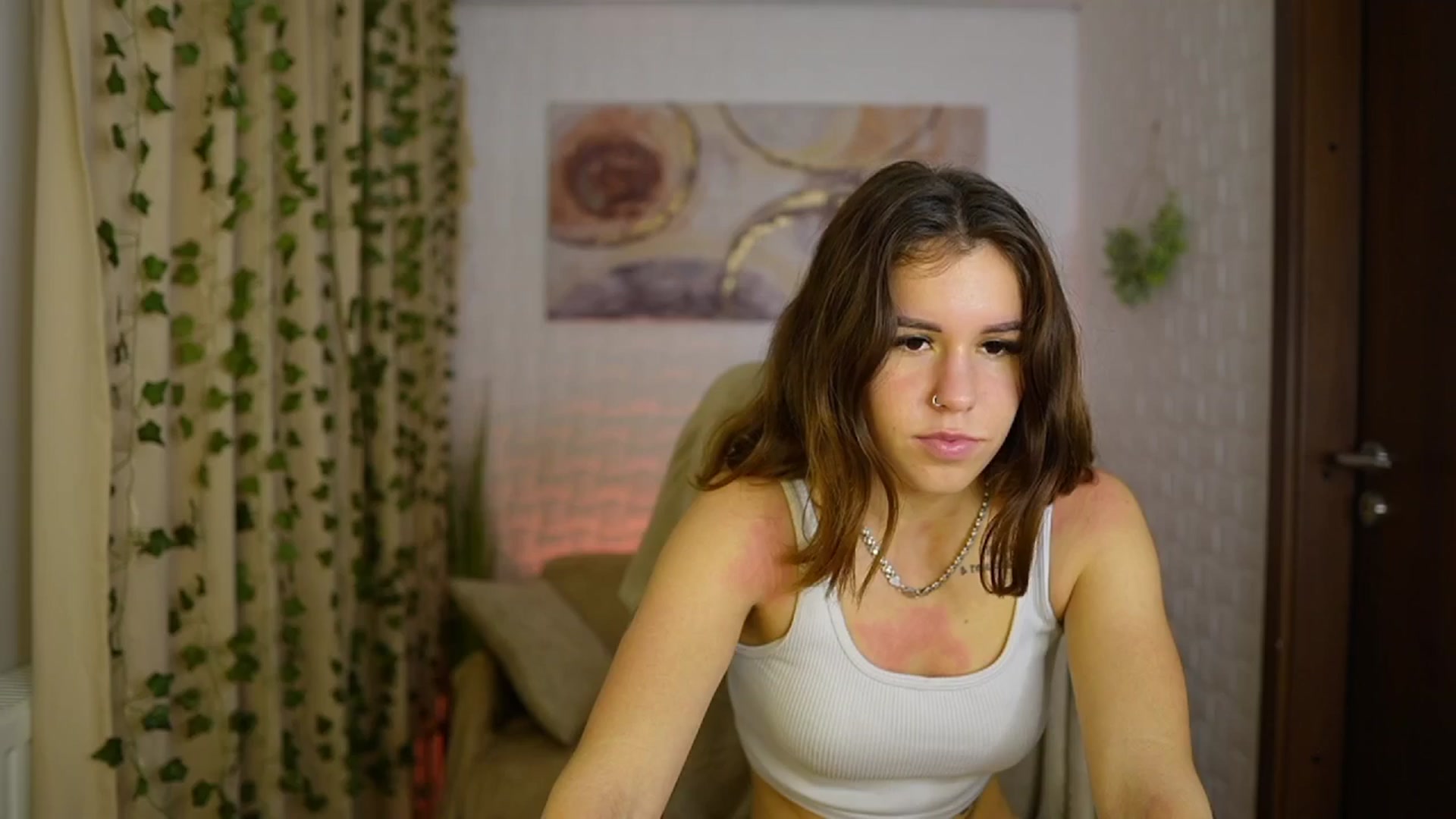 Gallery image thumbnail from Alyssa_Hall's myfreecams stream on, 11/16/2024, 17:21 image 14 of 20