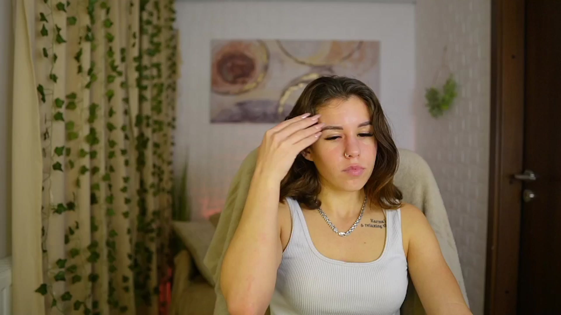 Gallery image thumbnail from Alyssa_Hall's myfreecams stream on, 11/16/2024, 18:11 image 4 of 20