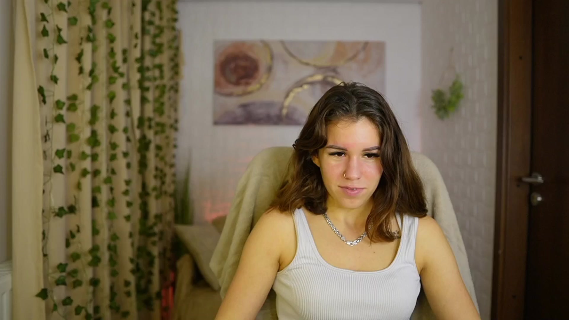 Gallery image thumbnail from Alyssa_Hall's myfreecams stream on, 11/16/2024, 18:11 image 11 of 20