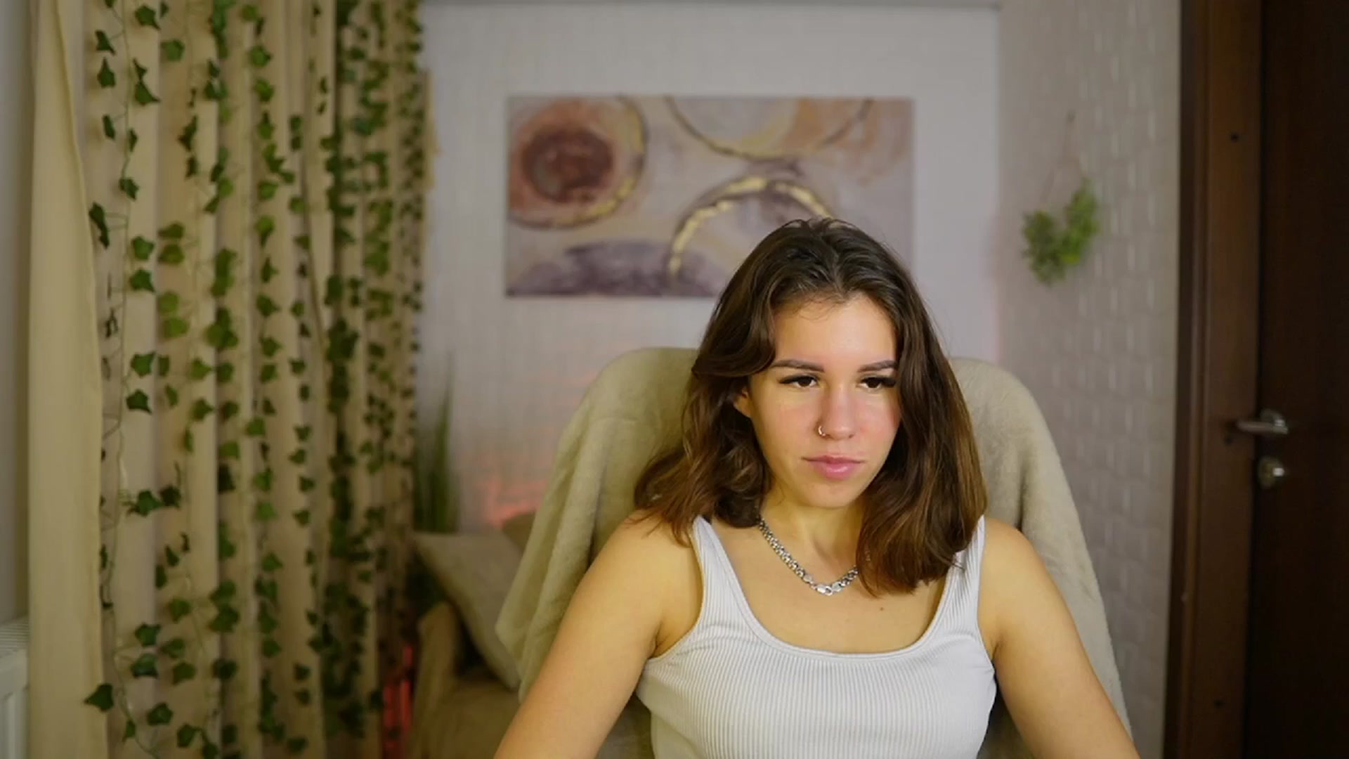 Gallery image thumbnail from Alyssa_Hall's myfreecams stream on, 11/16/2024, 18:11 image 19 of 20