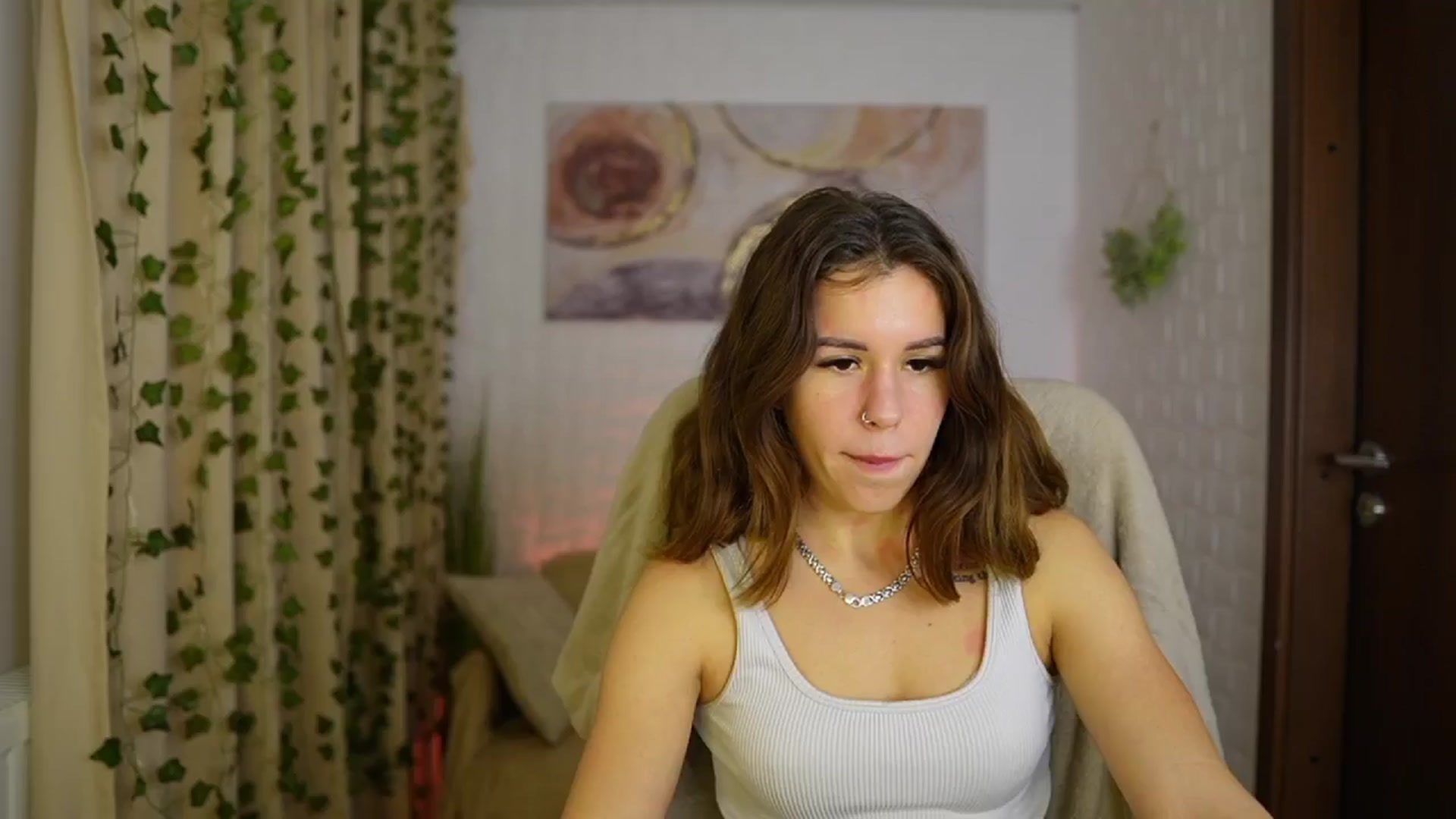 Gallery image thumbnail from Alyssa_Hall's myfreecams stream on, 11/16/2024, 18:42 image 13 of 20