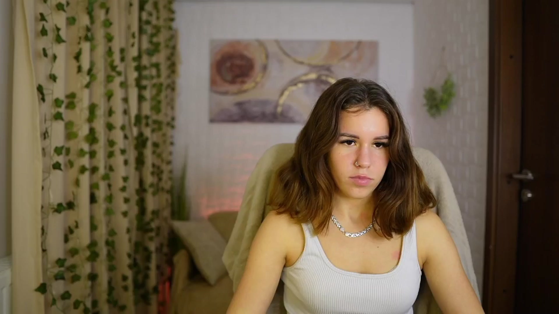 Gallery image thumbnail from Alyssa_Hall's myfreecams stream on, 11/16/2024, 18:42 image 17 of 20