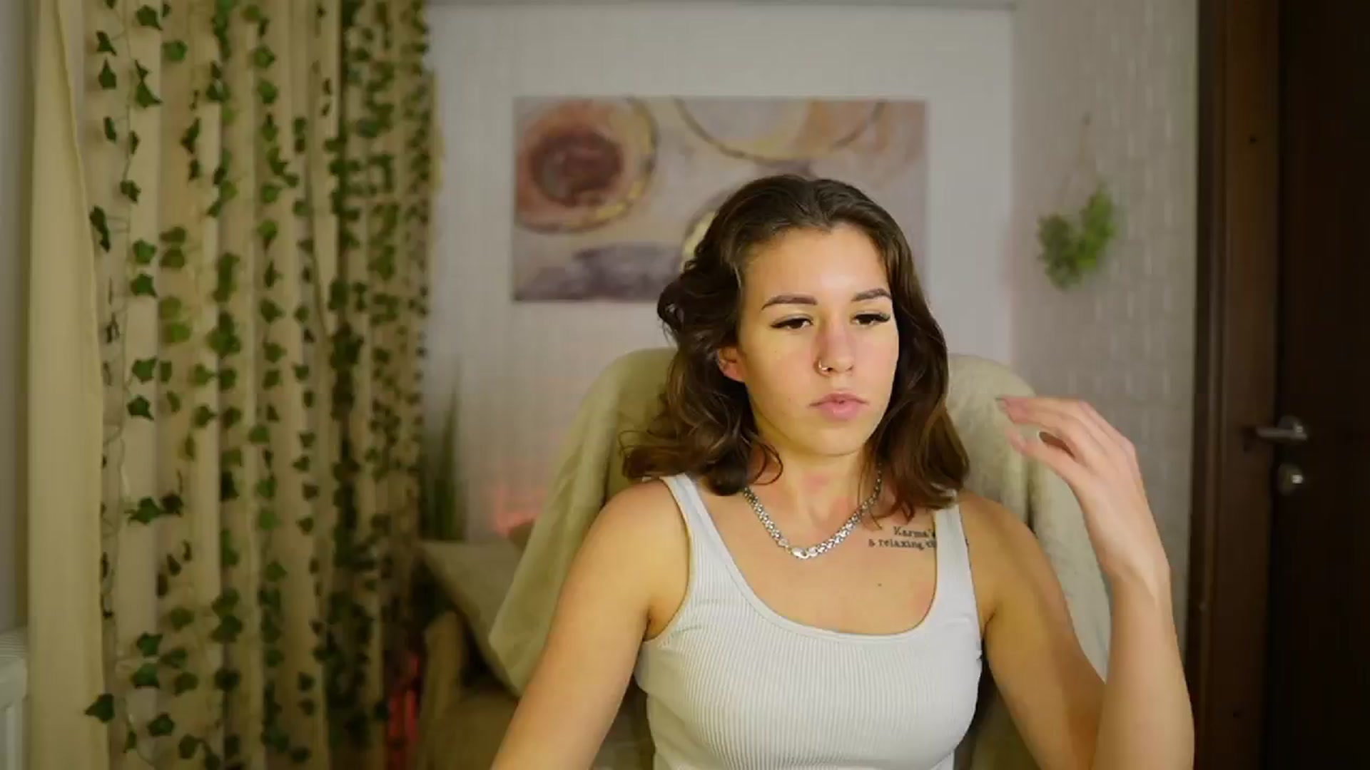 Gallery image thumbnail from Alyssa_Hall's myfreecams stream on, 11/16/2024, 18:42 image 3 of 20
