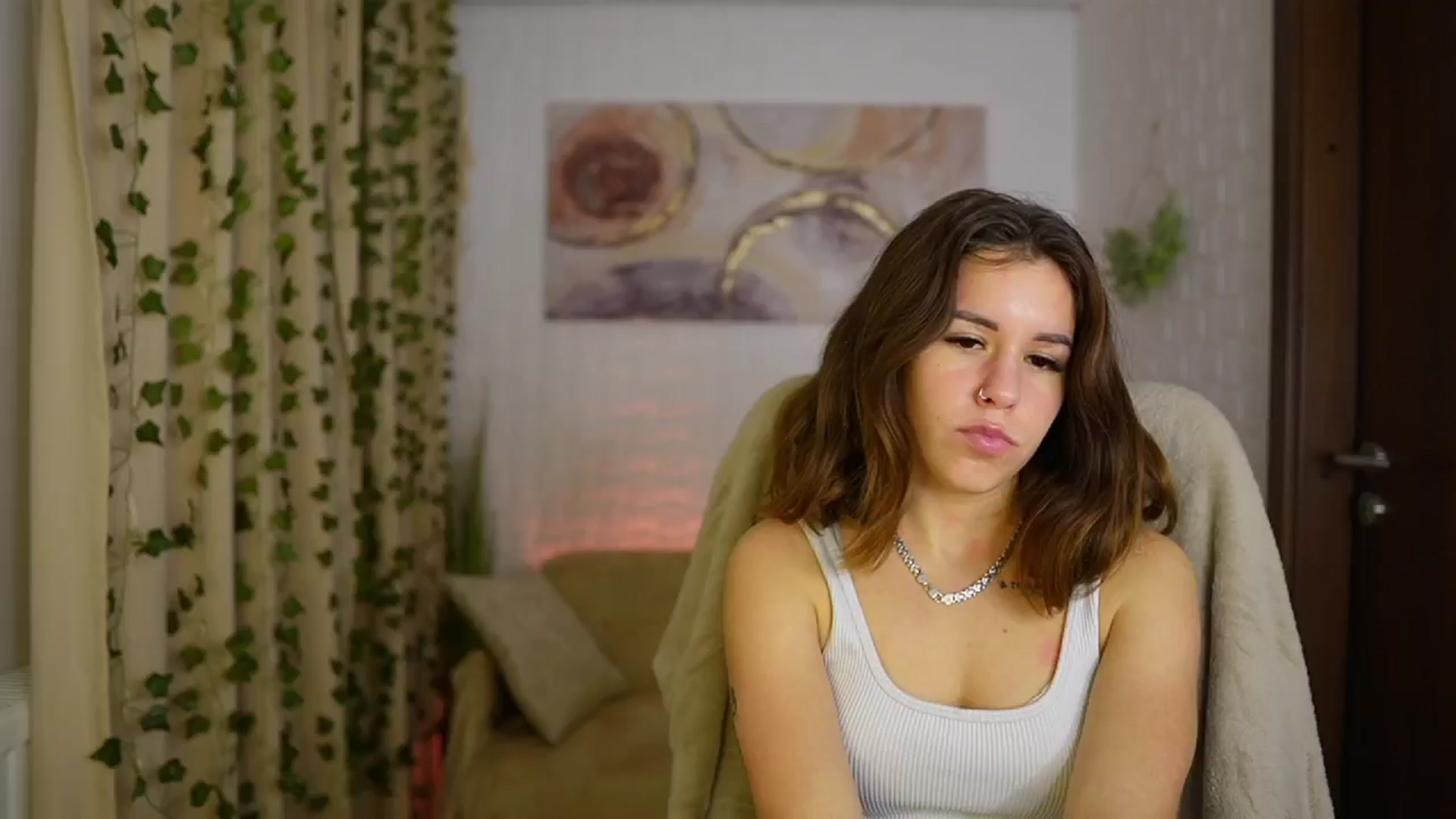Gallery image thumbnail from Alyssa_Hall's myfreecams stream on, 11/16/2024, 18:42 image 12 of 20