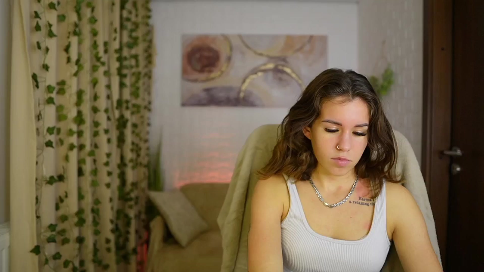 Gallery image thumbnail from Alyssa_Hall's myfreecams stream on, 11/16/2024, 18:42 image 20 of 20
