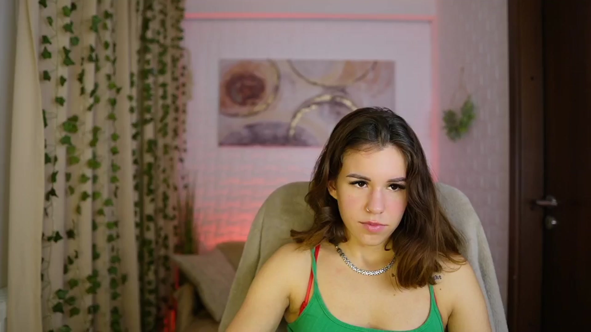 Gallery image thumbnail from Alyssa_Hall's myfreecams stream on, 11/17/2024, 16:00 image 9 of 20