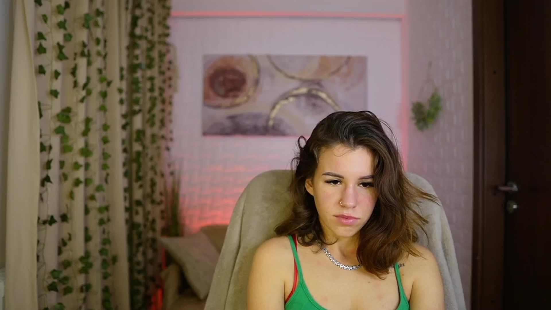 Gallery image thumbnail from Alyssa_Hall's myfreecams stream on, 11/17/2024, 16:00 image 19 of 20