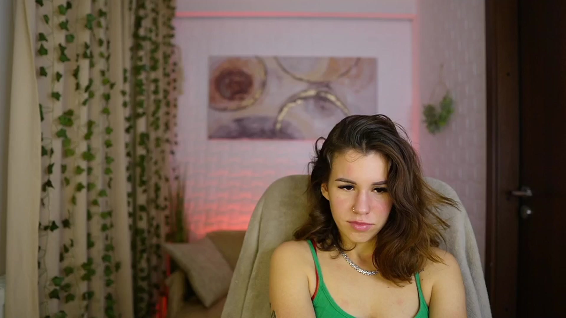 Gallery image thumbnail from Alyssa_Hall's myfreecams stream on, 11/17/2024, 16:00 image 18 of 20