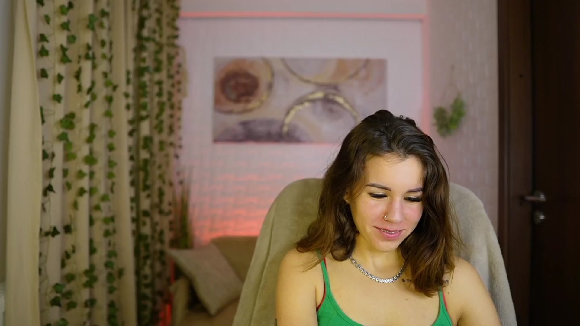 Gallery image thumbnail from Alyssa_Hall's myfreecams stream on, 11/17/2024, 17:13 image 15 of 20
