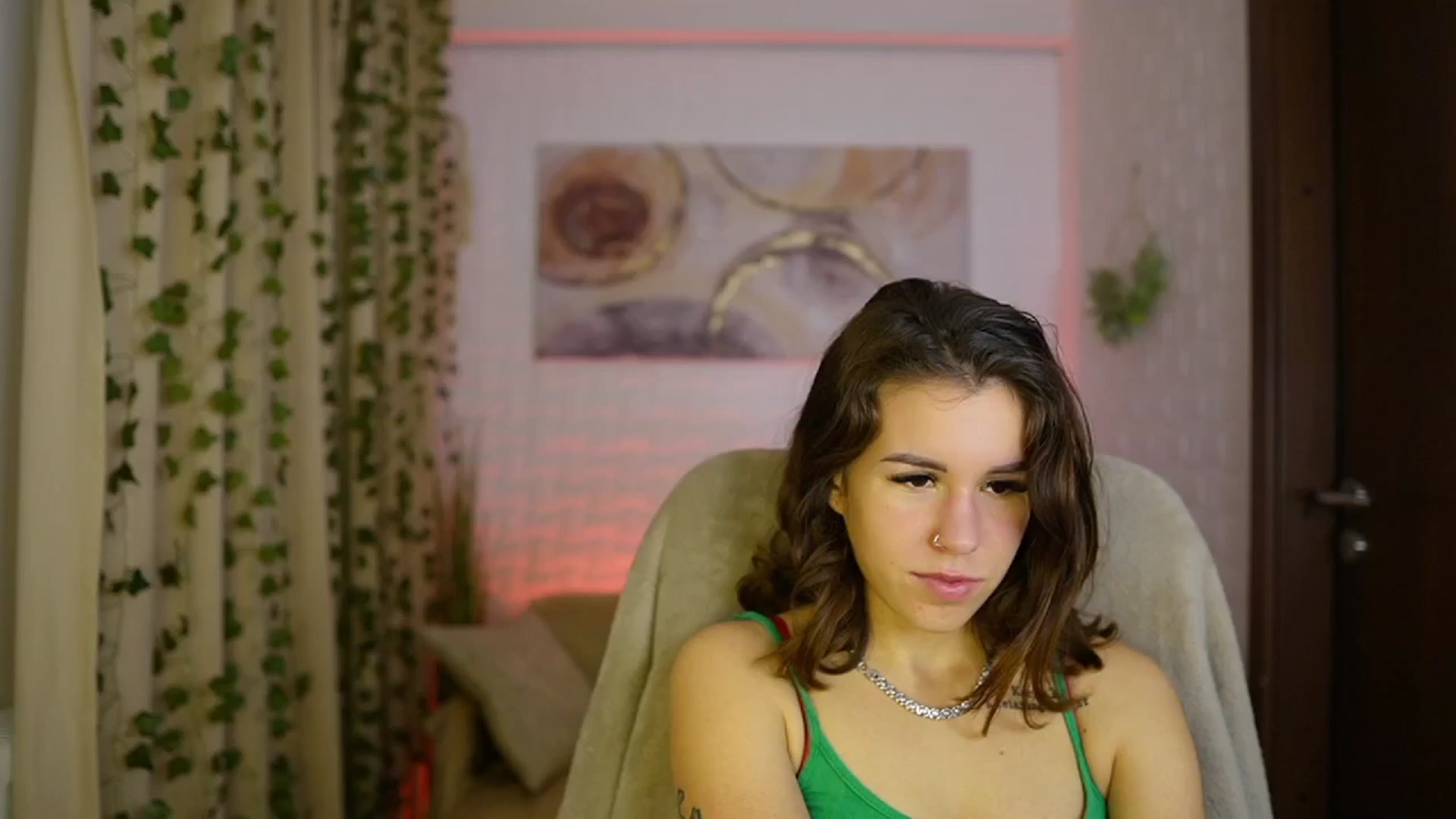 Gallery image thumbnail from Alyssa_Hall's myfreecams stream on, 11/17/2024, 17:13 image 6 of 20