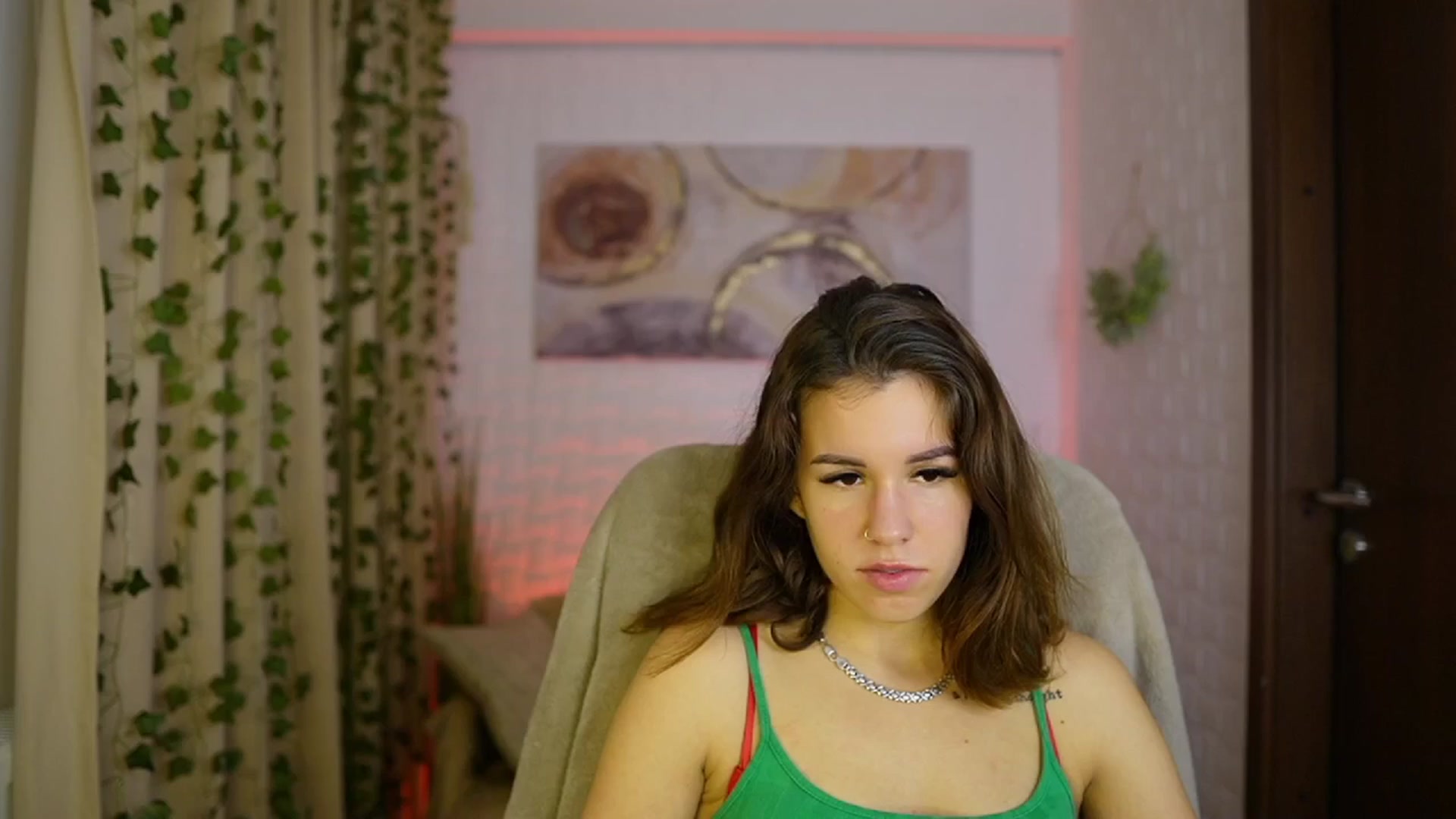Gallery image thumbnail from Alyssa_Hall's myfreecams stream on, 11/17/2024, 17:13 image 14 of 20