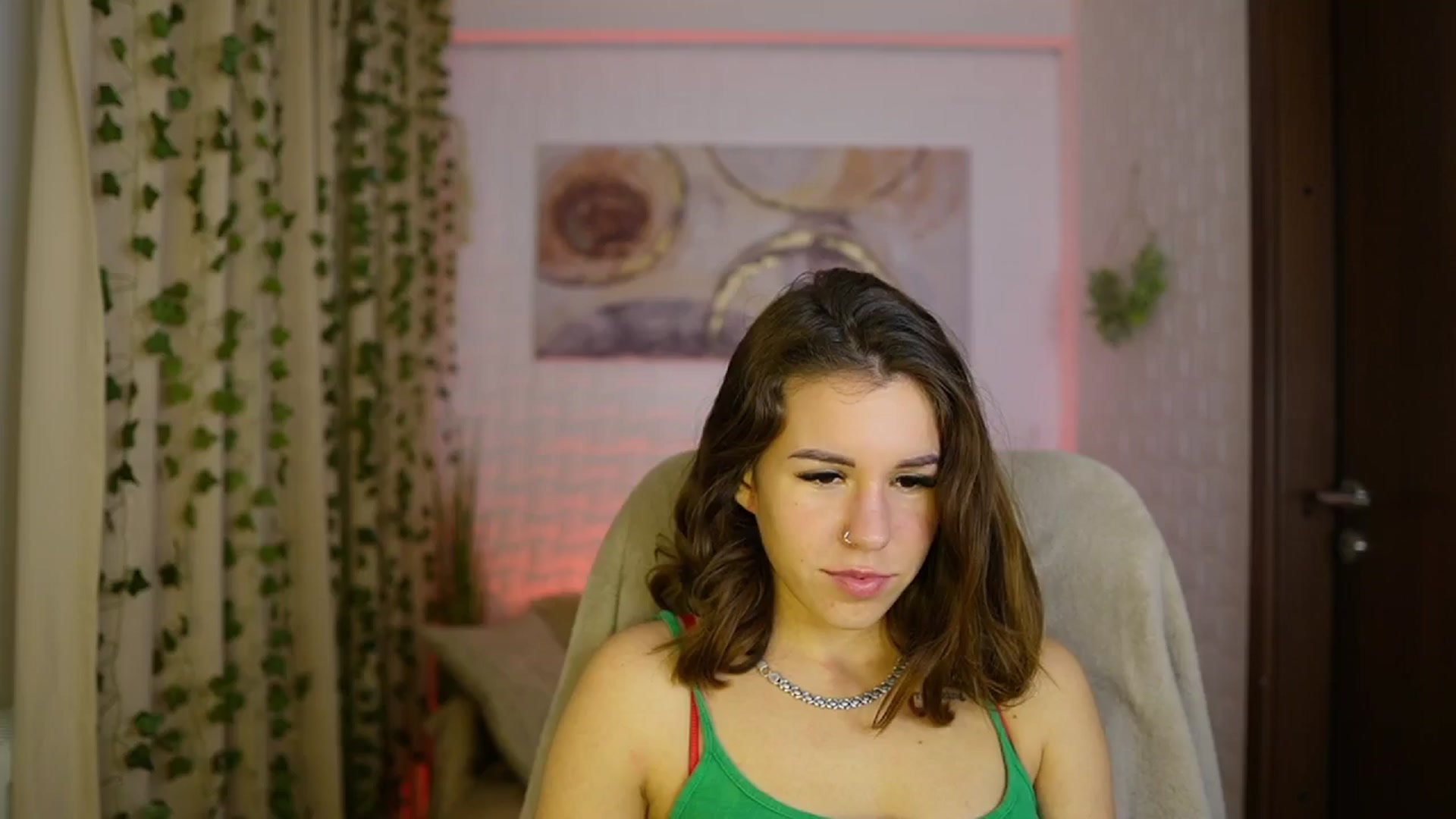 Gallery image thumbnail from Alyssa_Hall's myfreecams stream on, 11/17/2024, 17:13 image 1 of 20