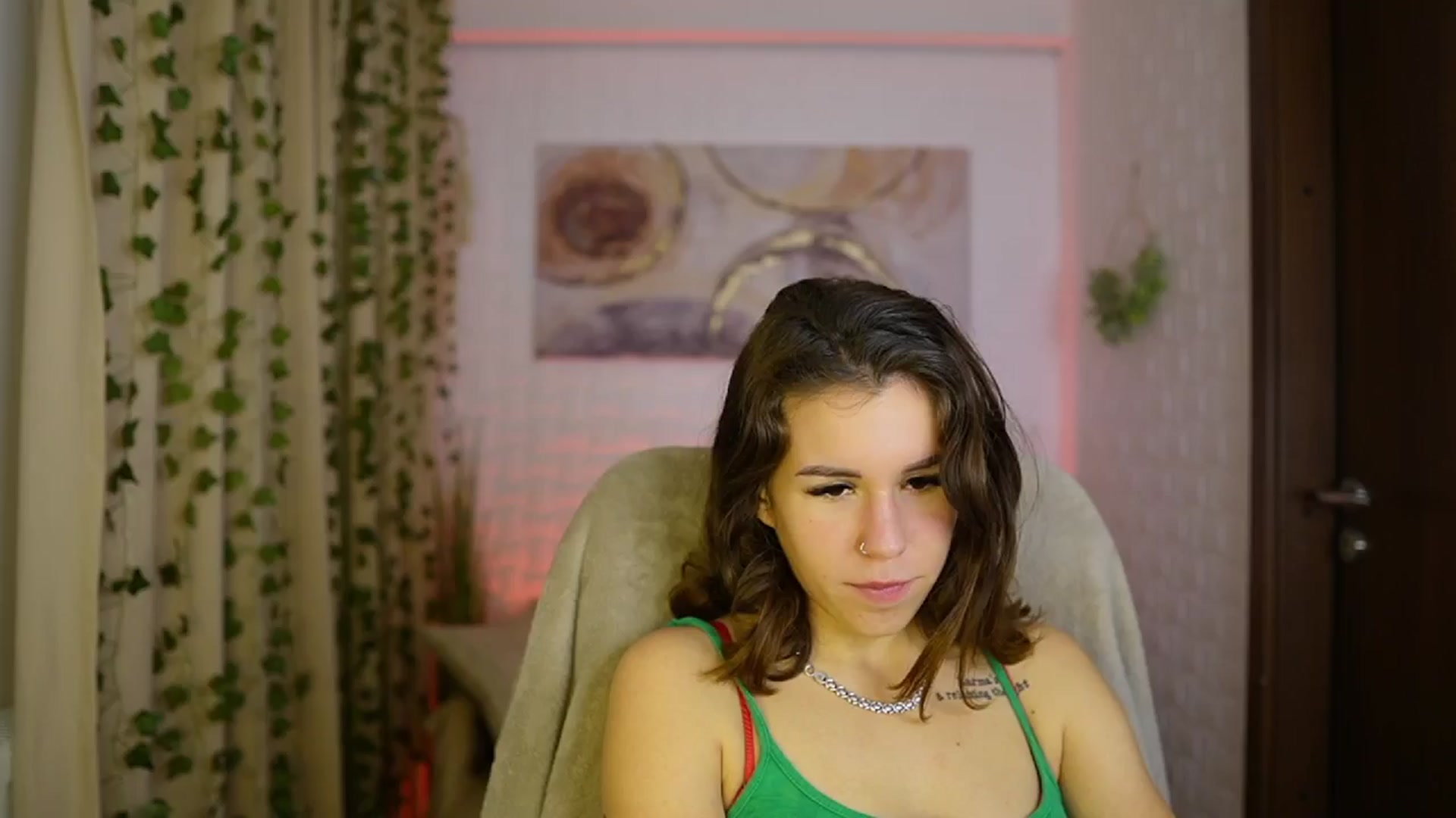 Gallery image thumbnail from Alyssa_Hall's myfreecams stream on, 11/17/2024, 17:13 image 5 of 20