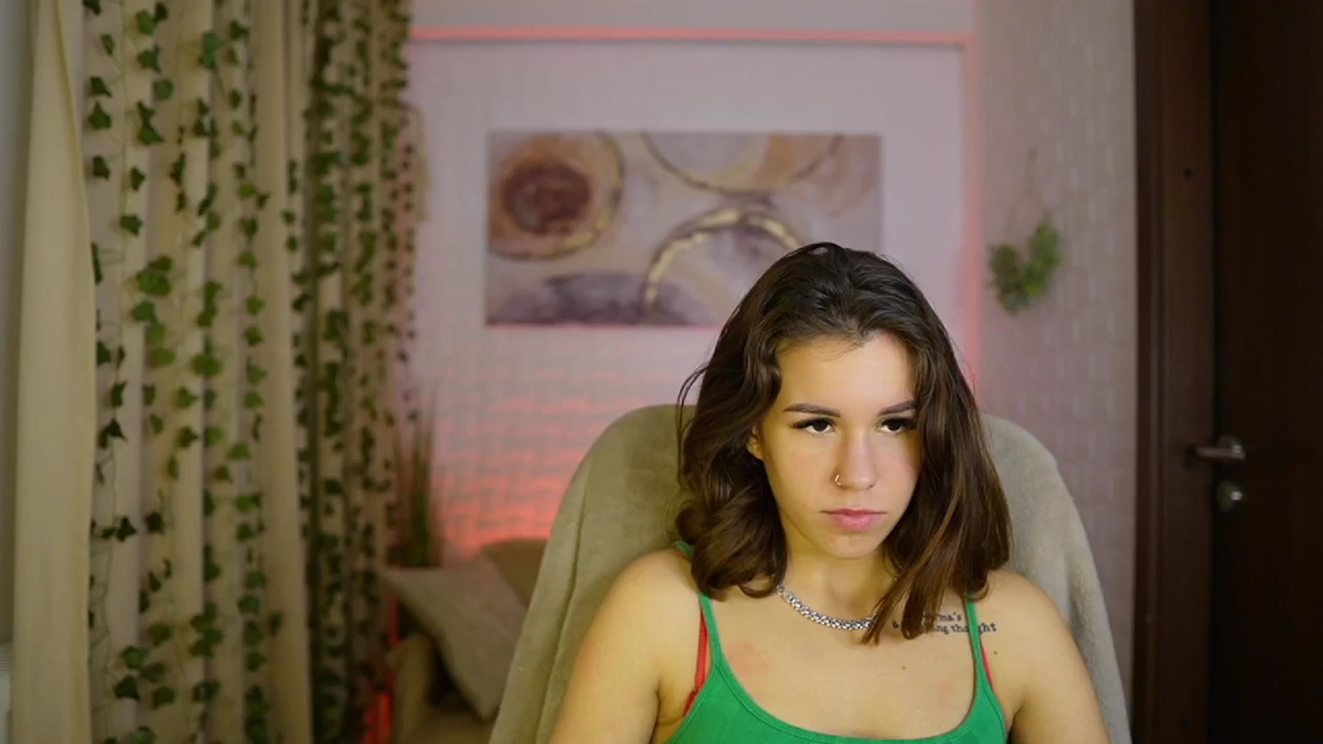Gallery image thumbnail from Alyssa_Hall's myfreecams stream on, 11/17/2024, 17:13 image 8 of 20