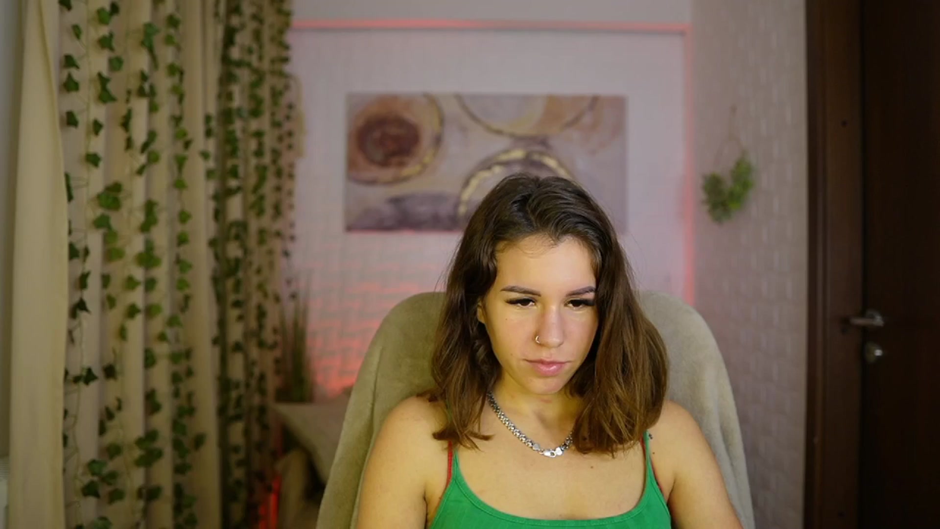 Gallery image thumbnail from Alyssa_Hall's myfreecams stream on, 11/17/2024, 18:52 image 12 of 20