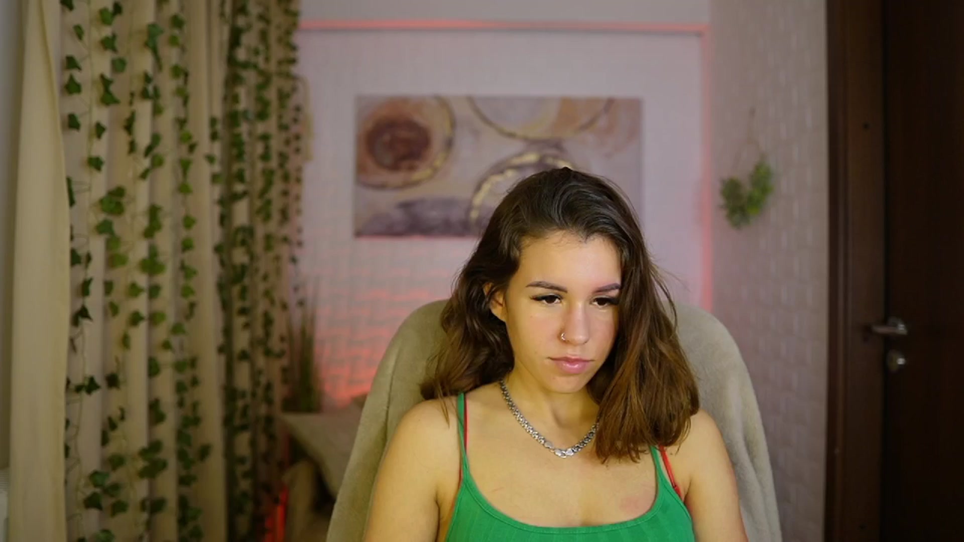 Gallery image thumbnail from Alyssa_Hall's myfreecams stream on, 11/17/2024, 18:52 image 5 of 20