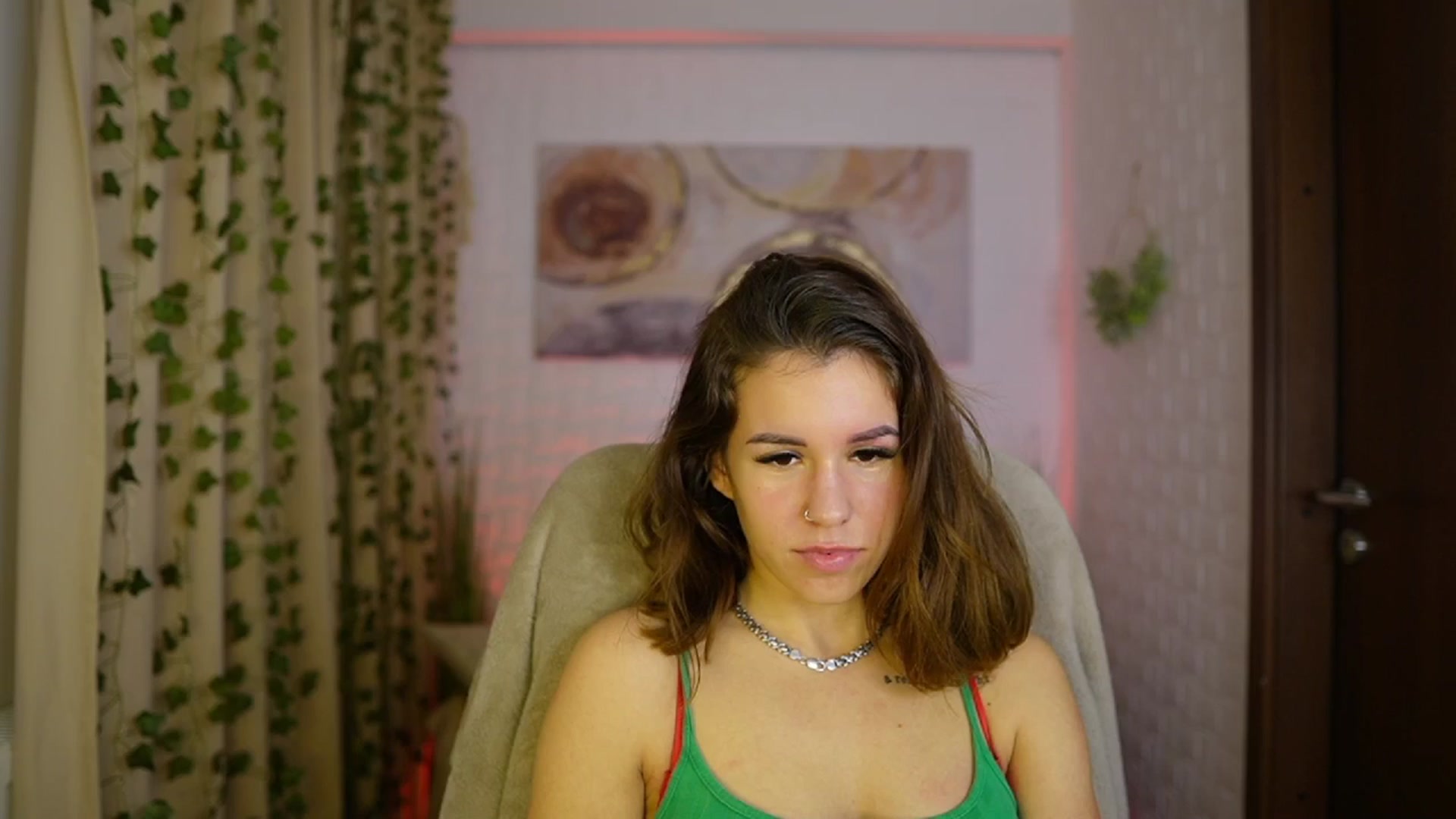 Gallery image thumbnail from Alyssa_Hall's myfreecams stream on, 11/17/2024, 18:52 image 9 of 20