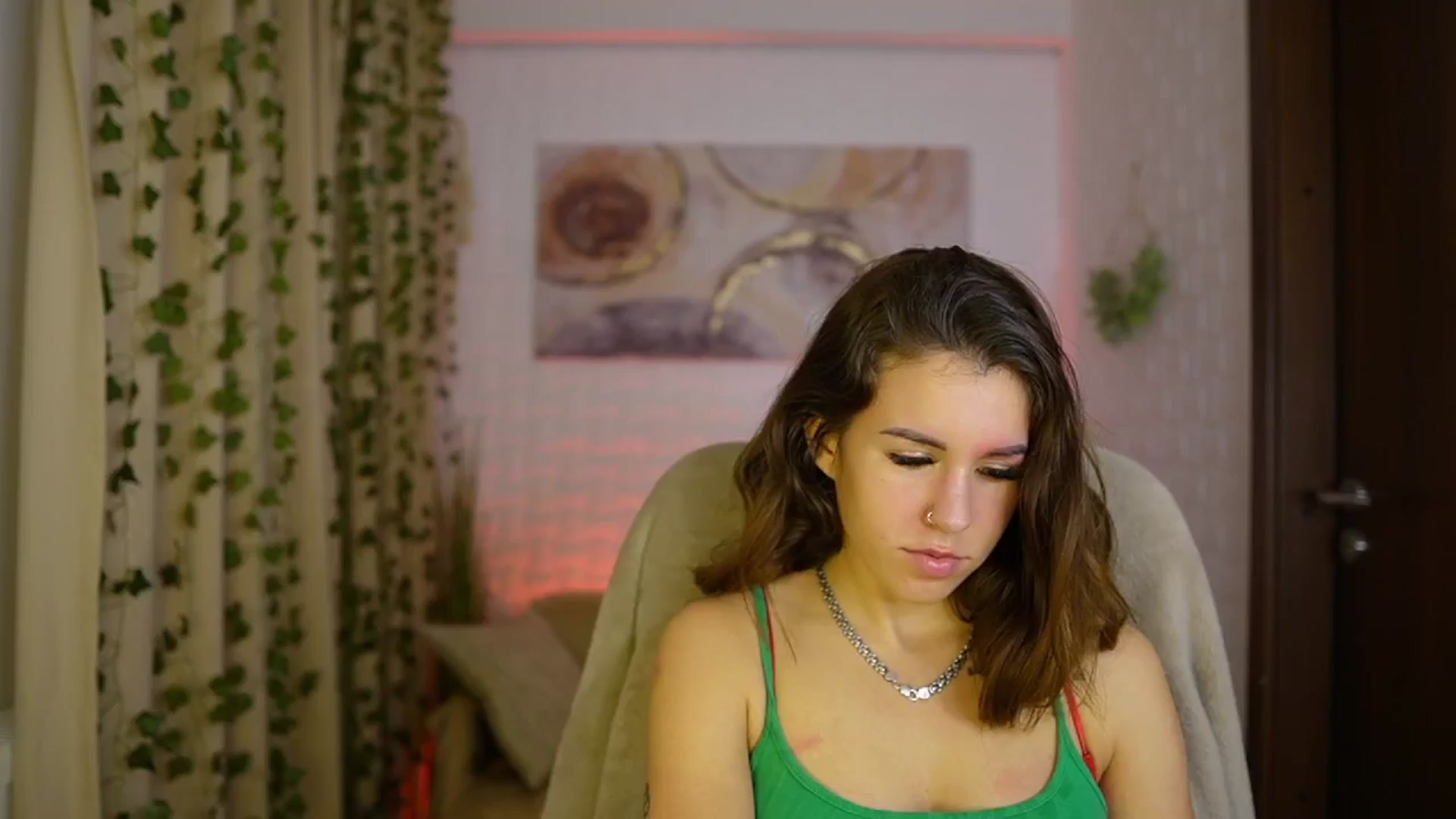 Gallery image thumbnail from Alyssa_Hall's myfreecams stream on, 11/17/2024, 18:52 image 6 of 20