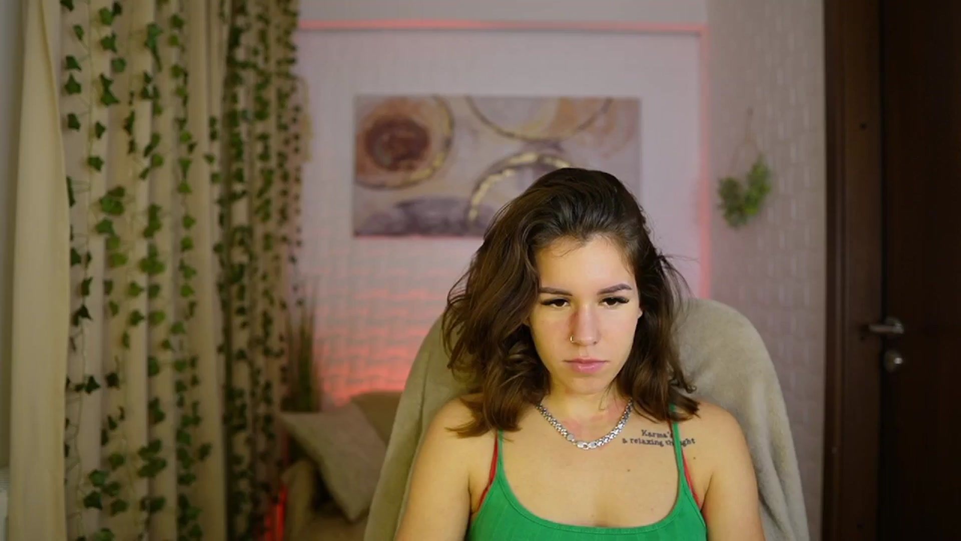 Gallery image thumbnail from Alyssa_Hall's myfreecams stream on, 11/17/2024, 18:52 image 17 of 20