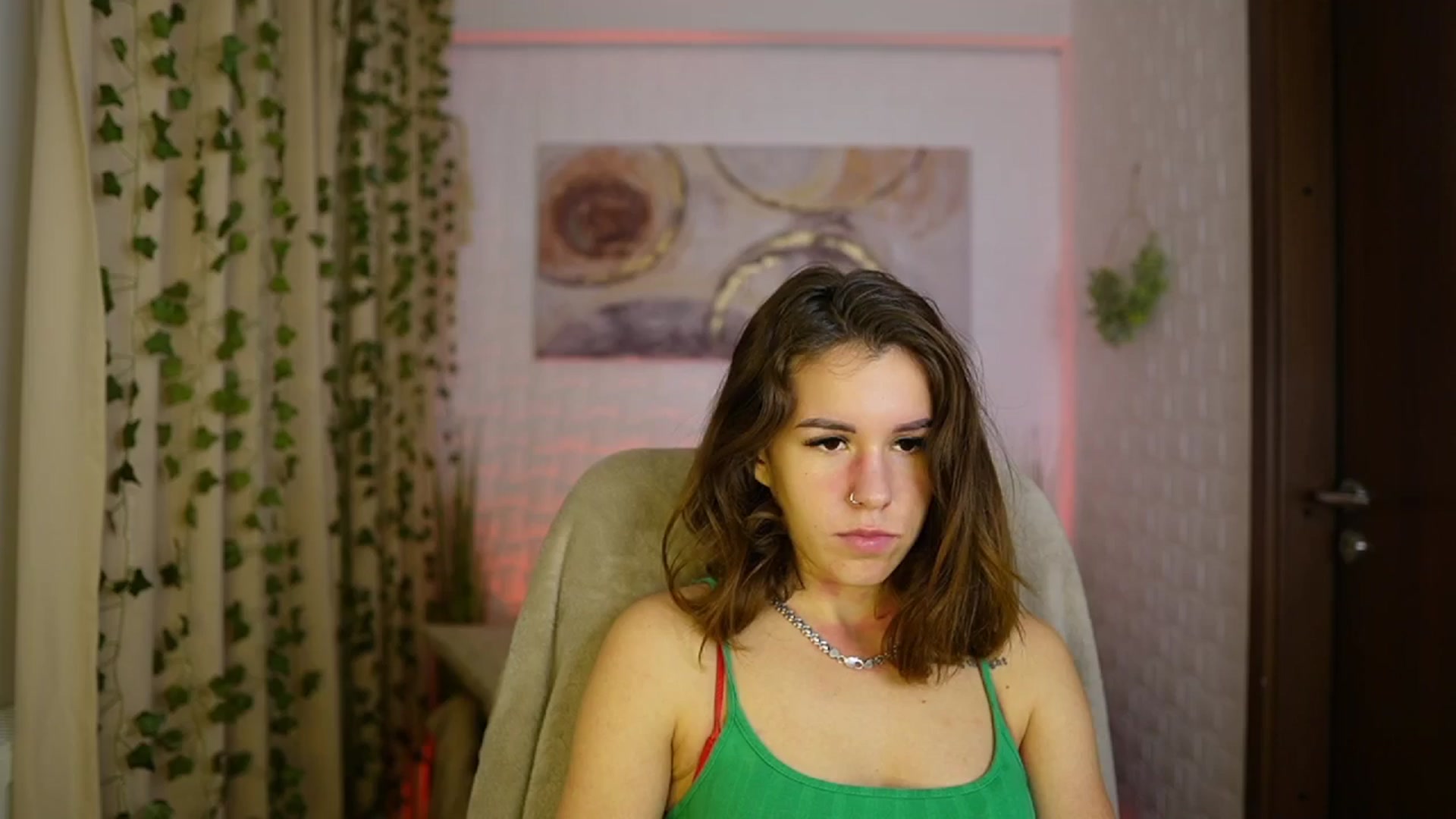 Gallery image thumbnail from Alyssa_Hall's myfreecams stream on, 11/17/2024, 18:52 image 15 of 20