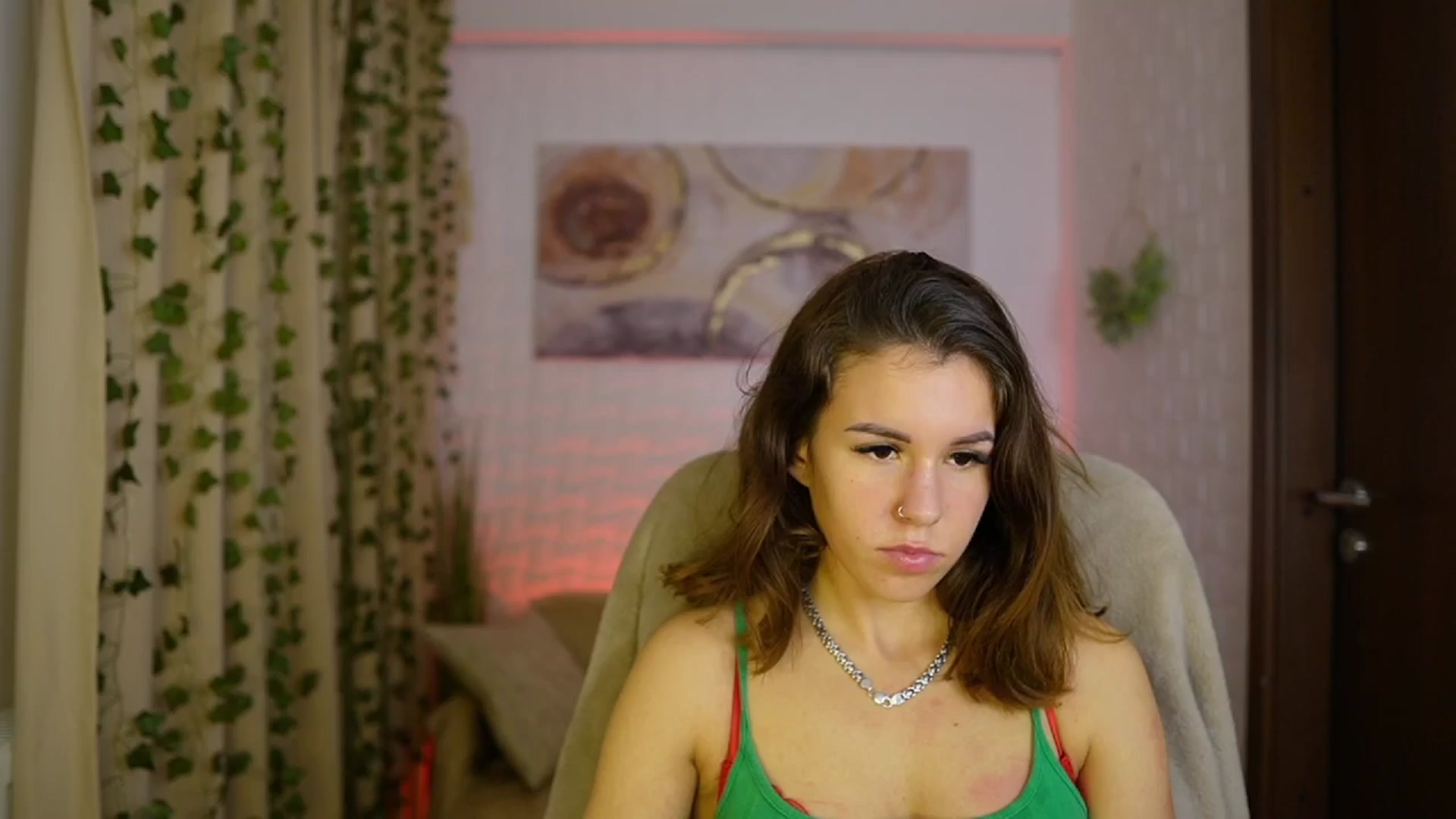 Gallery image thumbnail from Alyssa_Hall's myfreecams stream on, 11/17/2024, 18:52 image 2 of 20