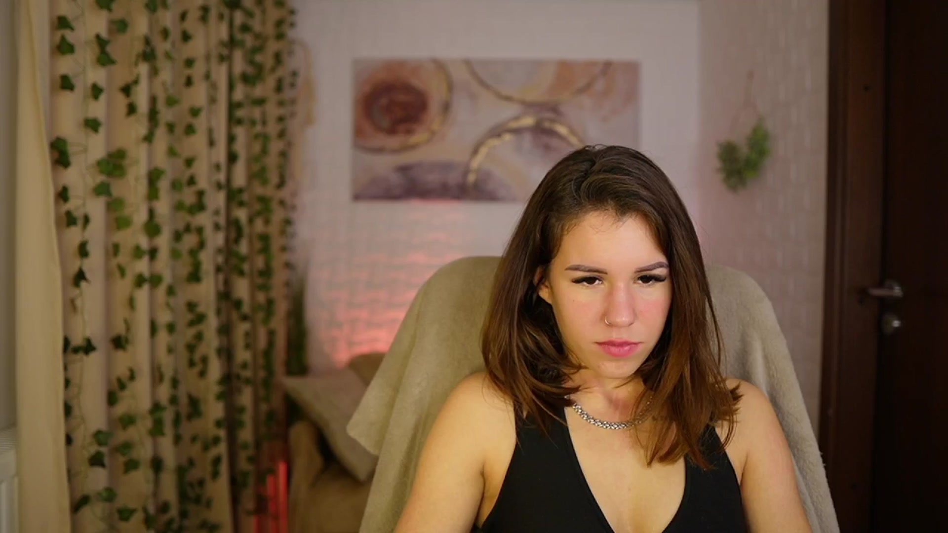 Gallery image thumbnail from Alyssa_Hall's myfreecams stream on, 11/22/2024, 17:47 image 13 of 20
