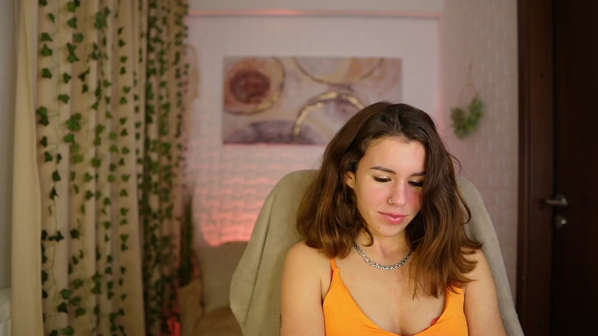 Gallery image thumbnail from Alyssa_Hall's myfreecams stream on, 11/24/2024, 15:28 image 15 of 20