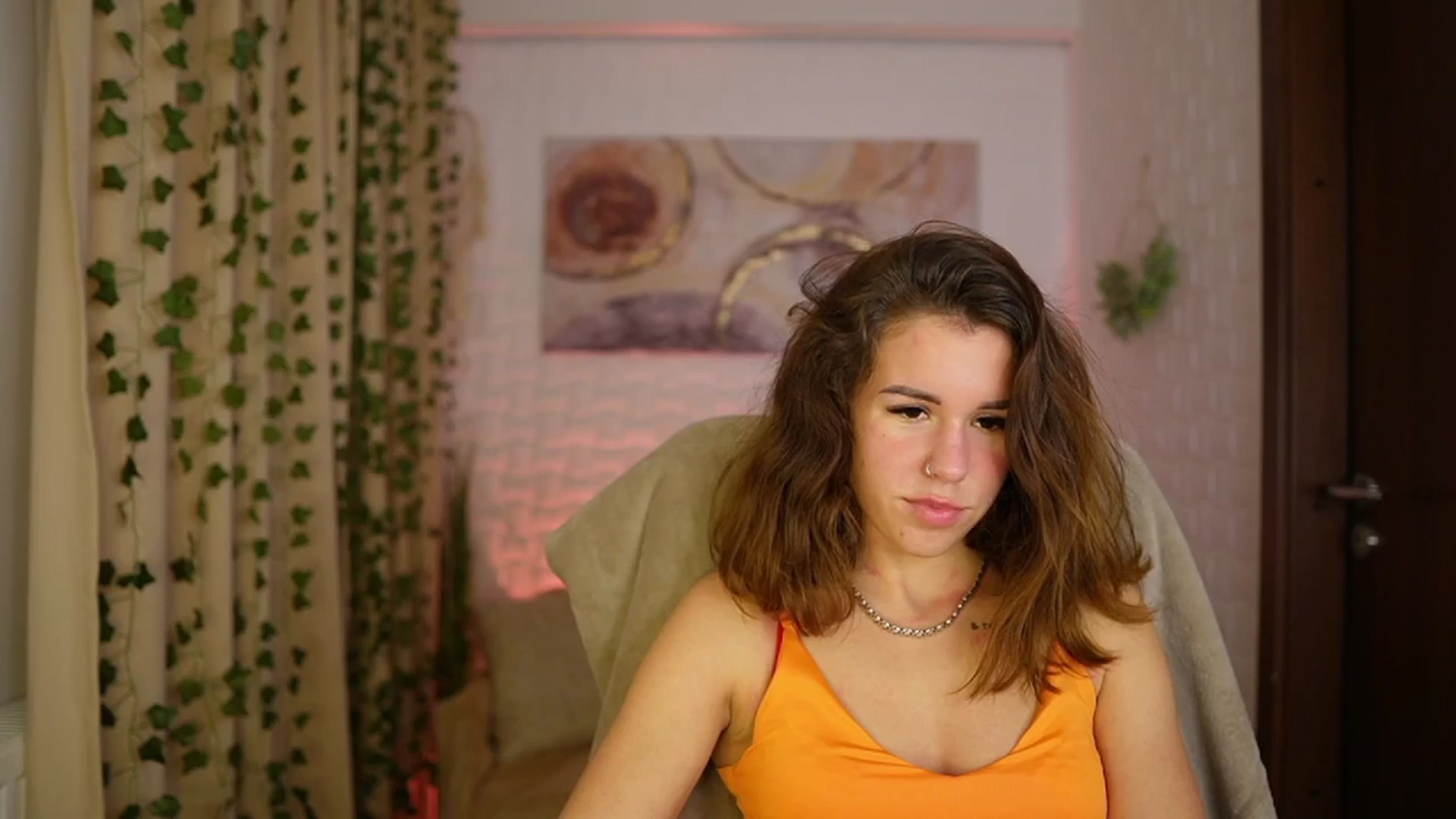 Gallery image thumbnail from Alyssa_Hall's myfreecams stream on, 11/24/2024, 16:27 image 15 of 20
