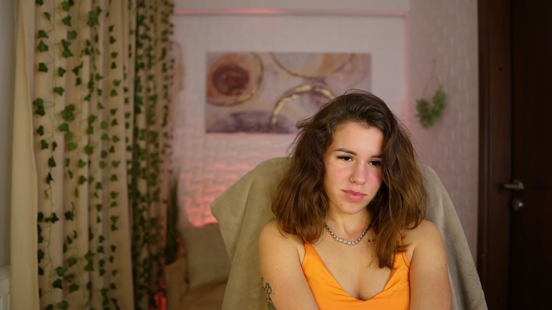 Gallery image thumbnail from Alyssa_Hall's myfreecams stream on, 11/24/2024, 16:27 image 19 of 20