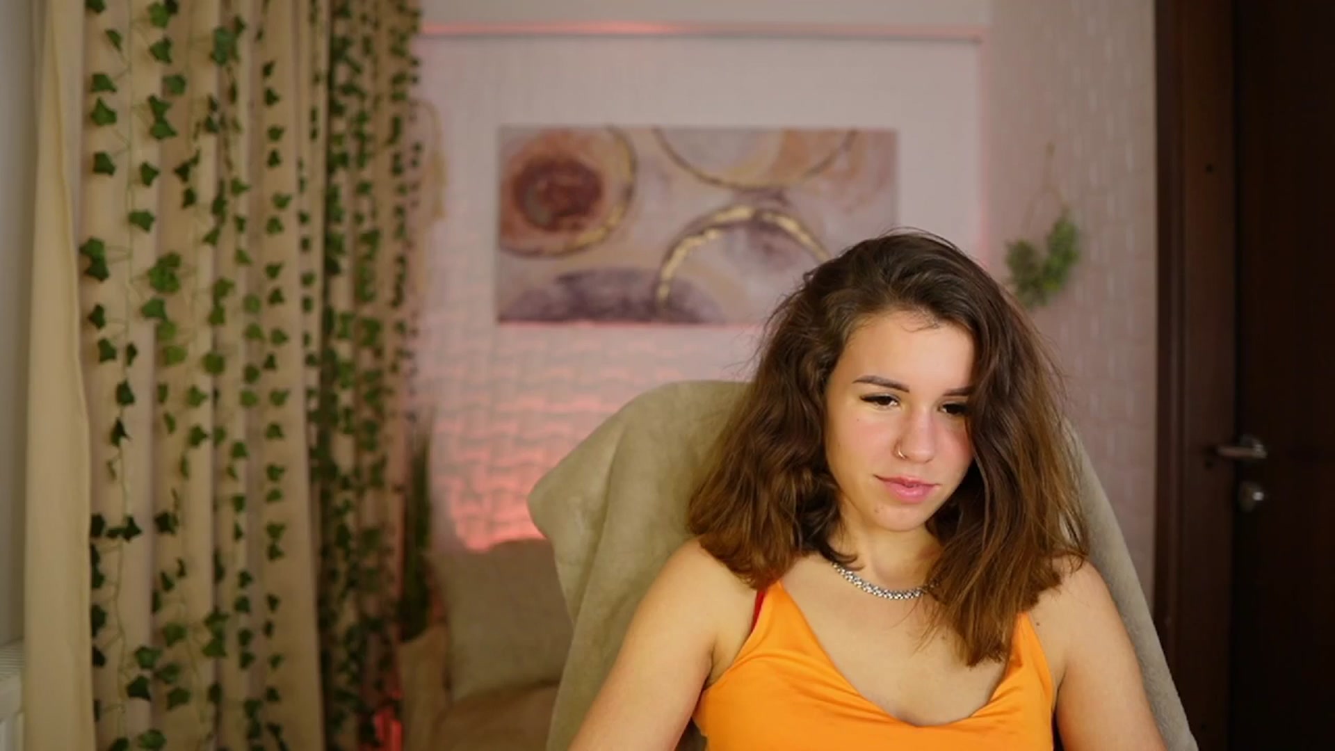 Gallery image thumbnail from Alyssa_Hall's myfreecams stream on, 11/24/2024, 18:08 image 17 of 20