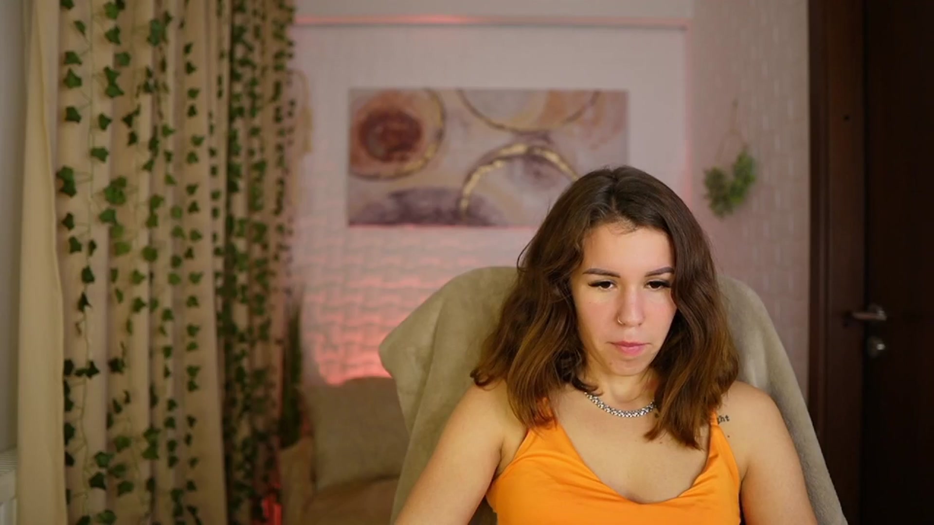 Gallery image thumbnail from Alyssa_Hall's myfreecams stream on, 11/24/2024, 18:08 image 14 of 20