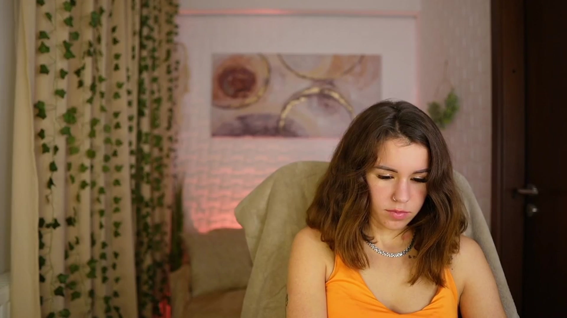 Gallery image thumbnail from Alyssa_Hall's myfreecams stream on, 11/24/2024, 18:08 image 15 of 20