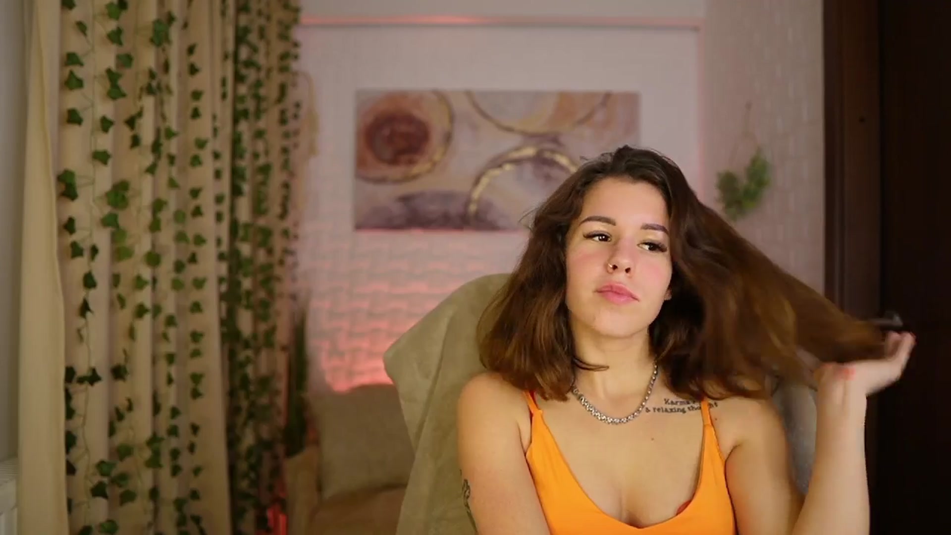 Gallery image thumbnail from Alyssa_Hall's myfreecams stream on, 11/24/2024, 18:08 image 9 of 20
