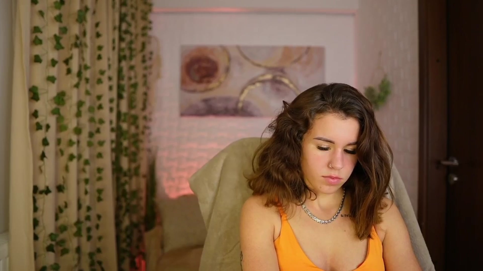Gallery image thumbnail from Alyssa_Hall's myfreecams stream on, 11/24/2024, 18:08 image 3 of 20