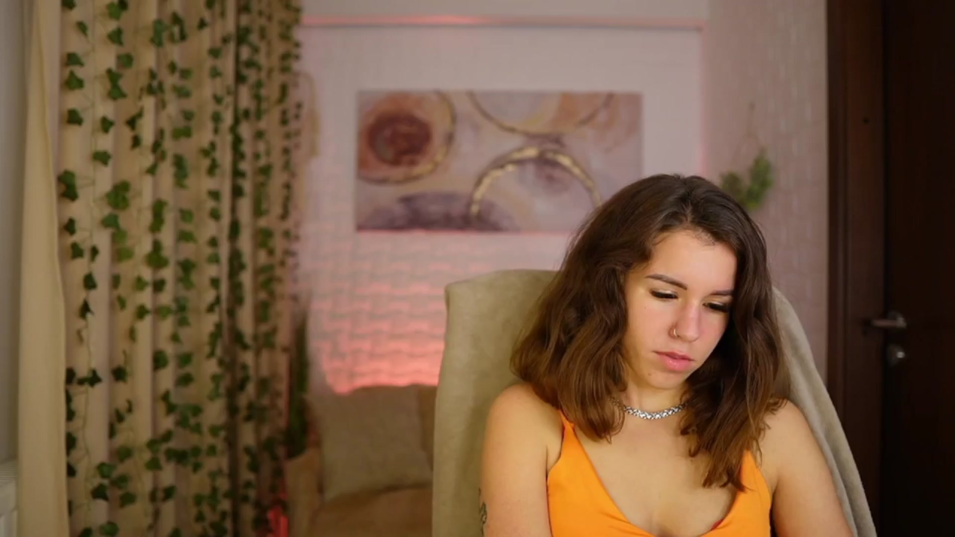 Gallery image thumbnail from Alyssa_Hall's myfreecams stream on, 11/24/2024, 18:58 image 16 of 20