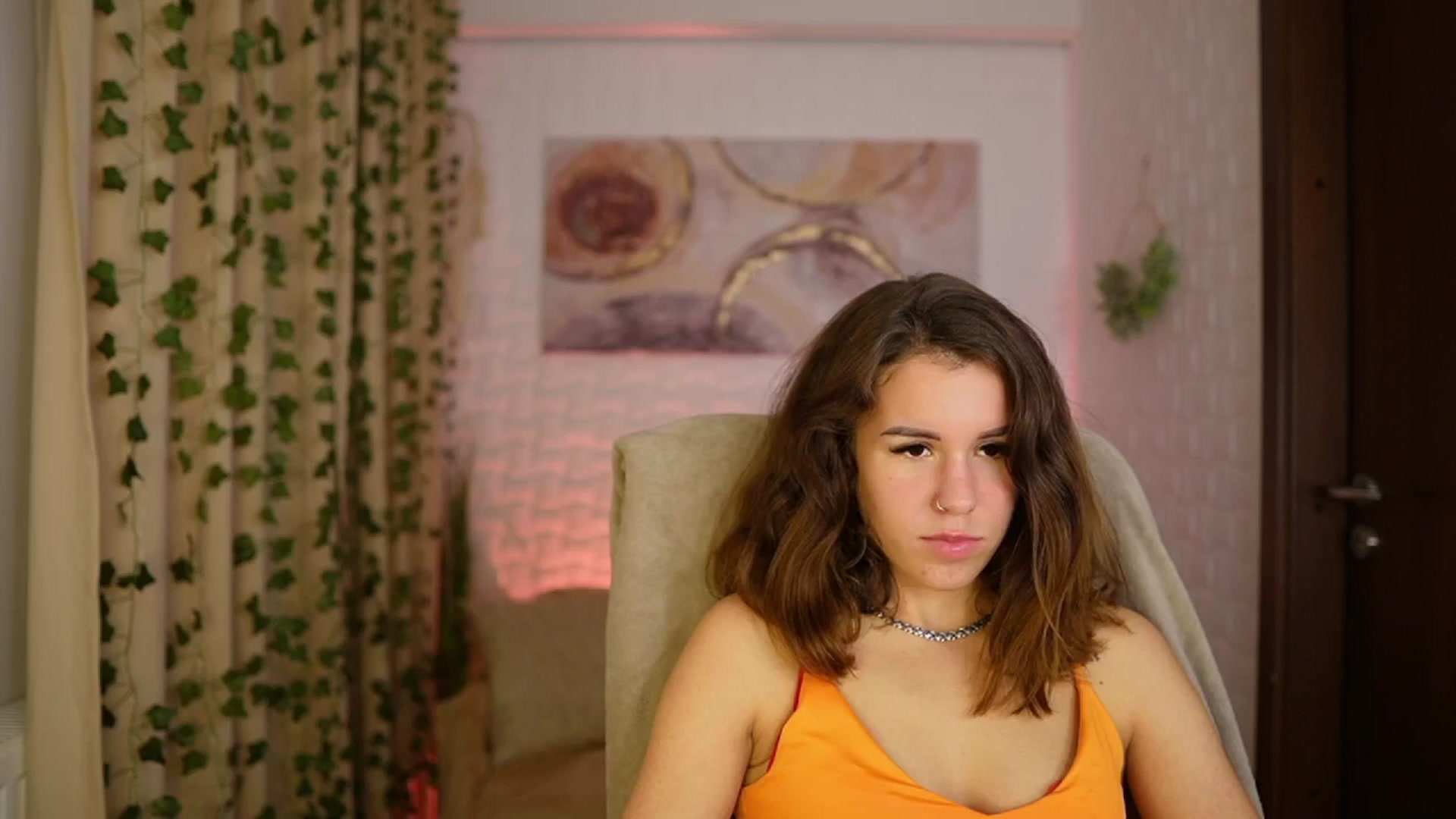 Gallery image thumbnail from Alyssa_Hall's myfreecams stream on, 11/24/2024, 18:58 image 18 of 20