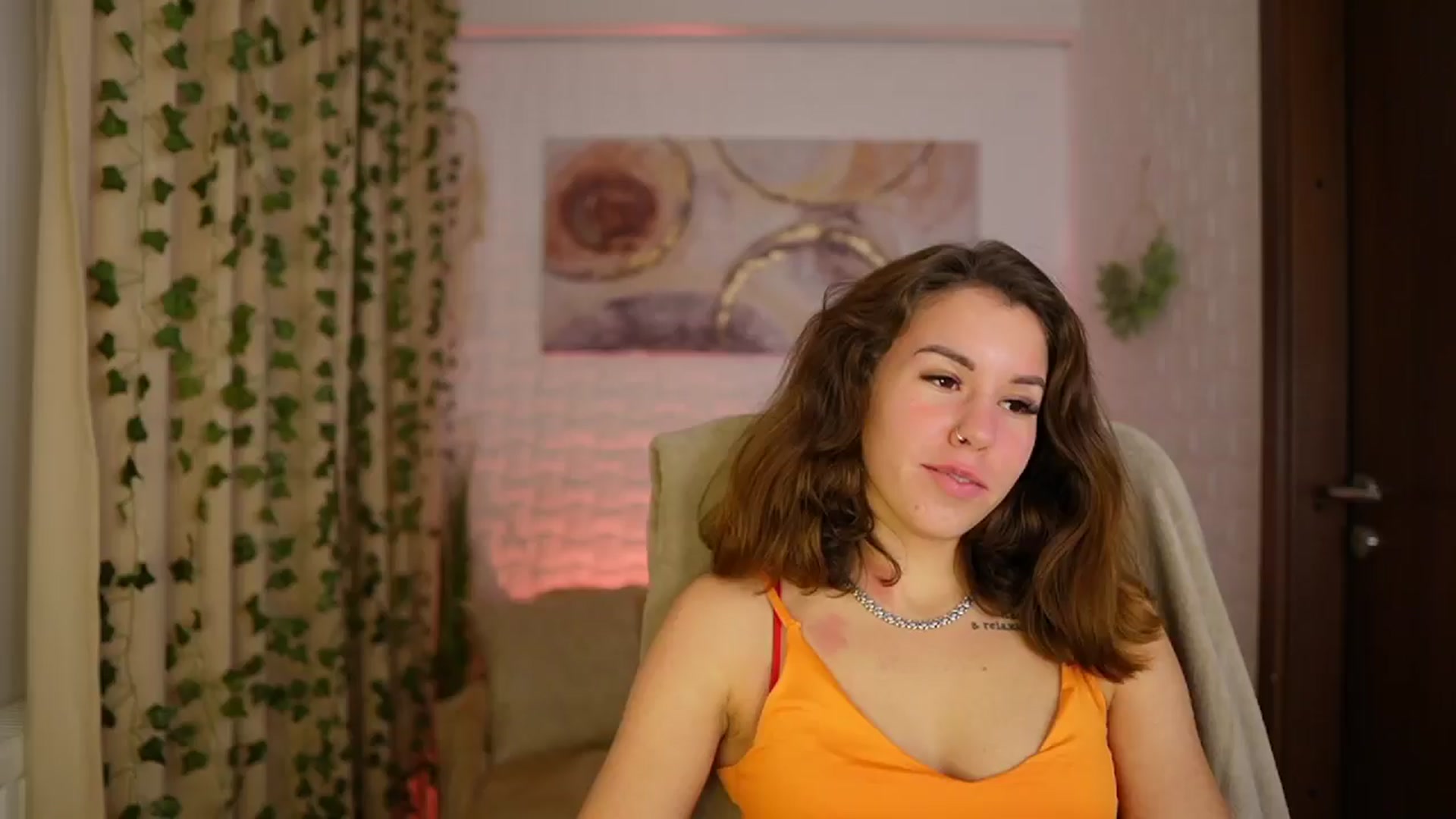 Gallery image thumbnail from Alyssa_Hall's myfreecams stream on, 11/24/2024, 18:58 image 3 of 20