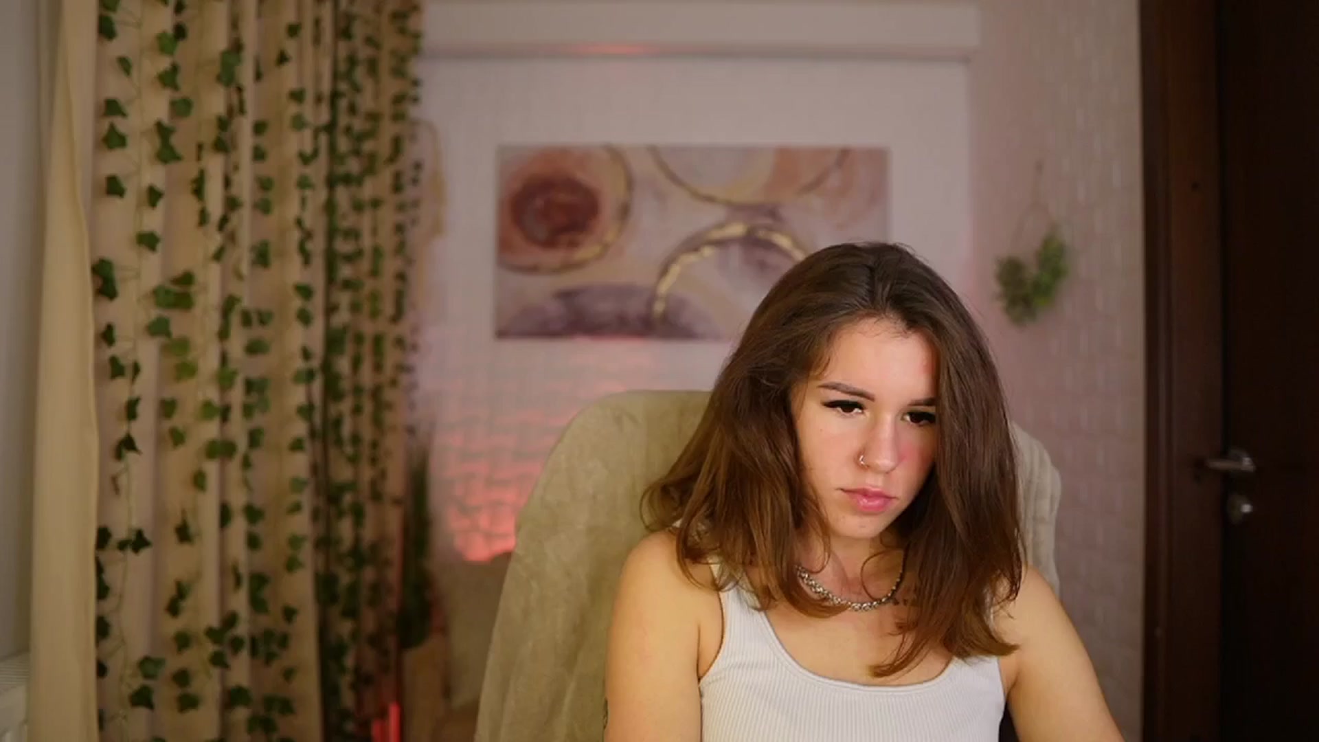 Gallery image thumbnail from Alyssa_Hall's myfreecams stream on, 11/29/2024, 14:47 image 12 of 20