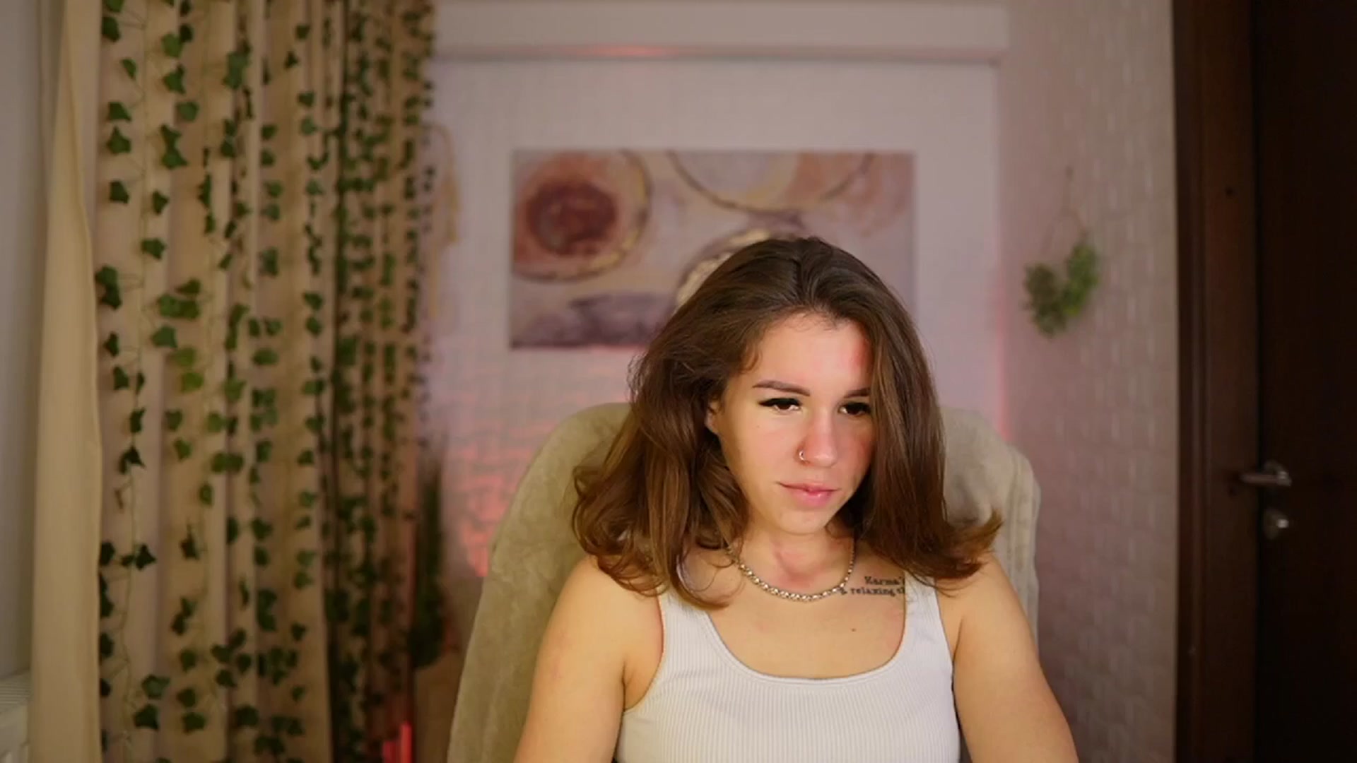 Gallery image thumbnail from Alyssa_Hall's myfreecams stream on, 11/29/2024, 14:47 image 5 of 20