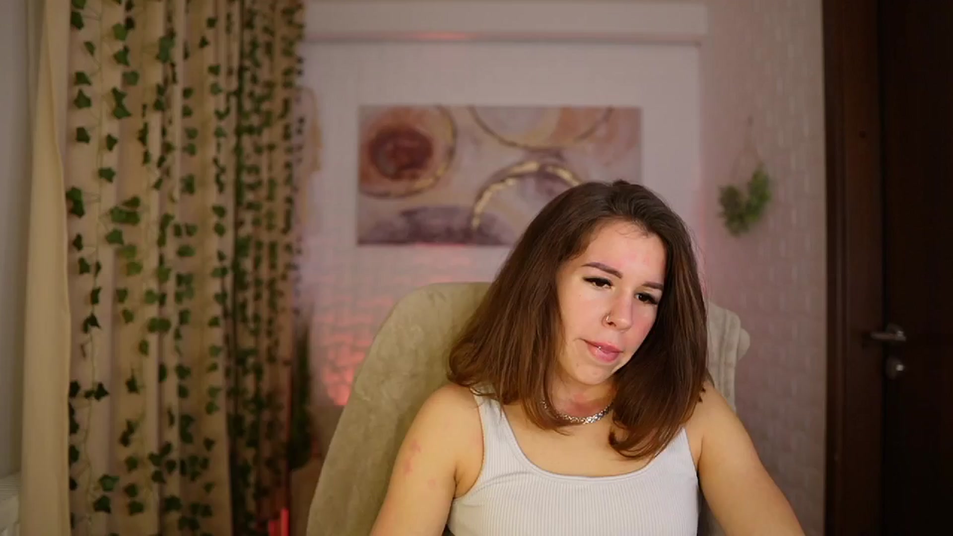 Gallery image thumbnail from Alyssa_Hall's myfreecams stream on, 11/29/2024, 14:47 image 1 of 20