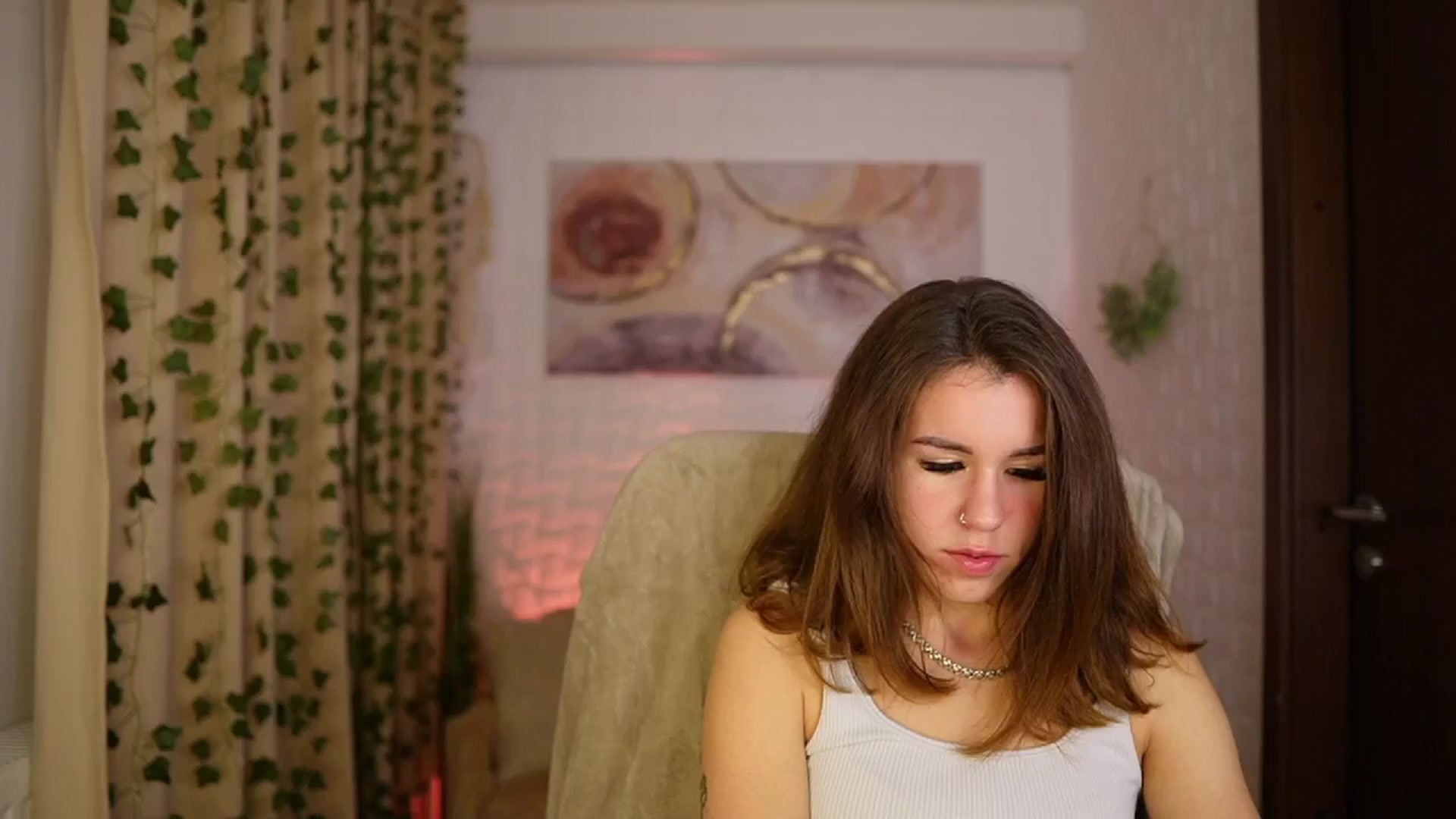 Gallery image thumbnail from Alyssa_Hall's myfreecams stream on, 11/29/2024, 14:47 image 18 of 20