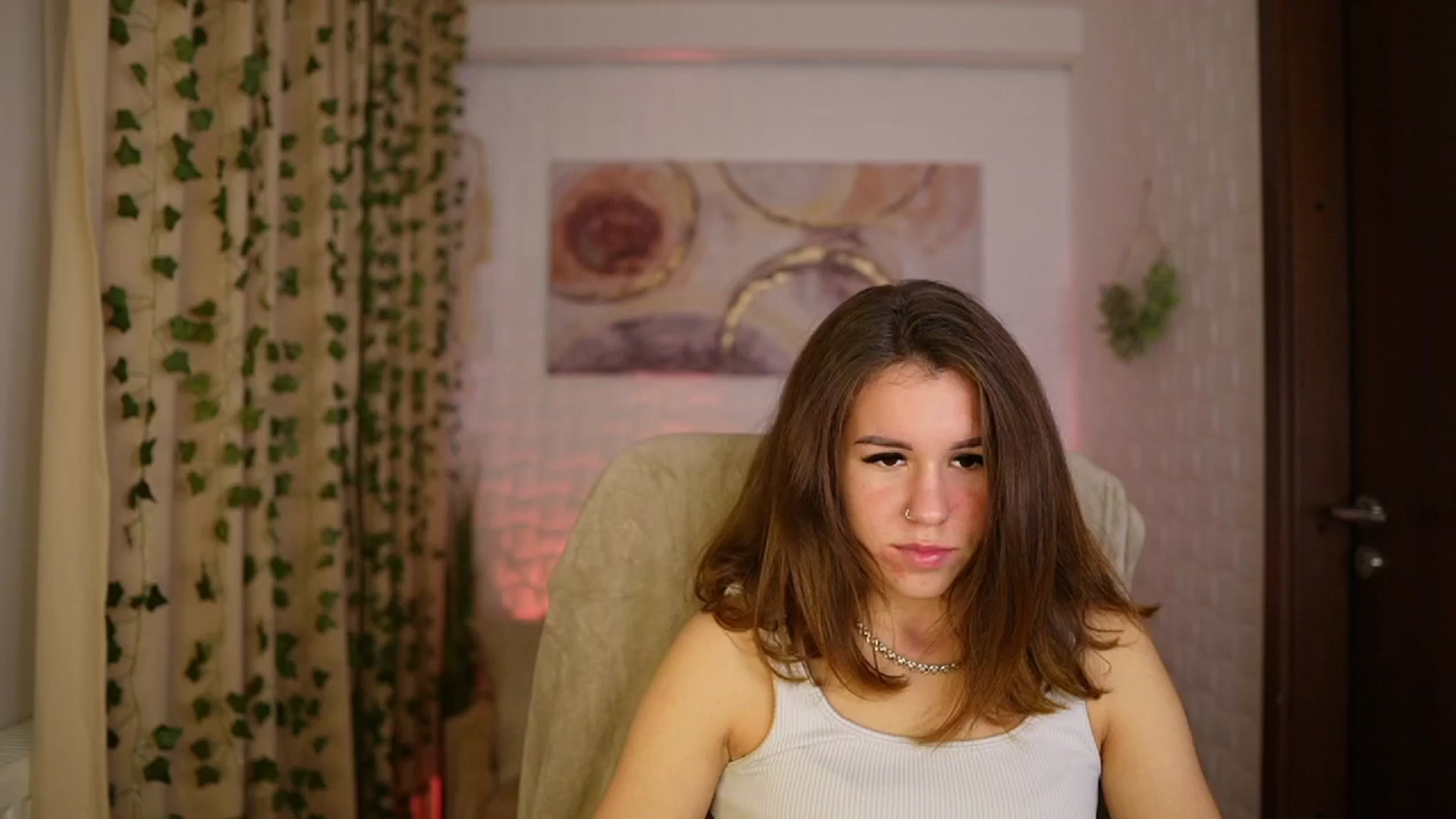 Gallery image thumbnail from Alyssa_Hall's myfreecams stream on, 11/29/2024, 14:47 image 17 of 20